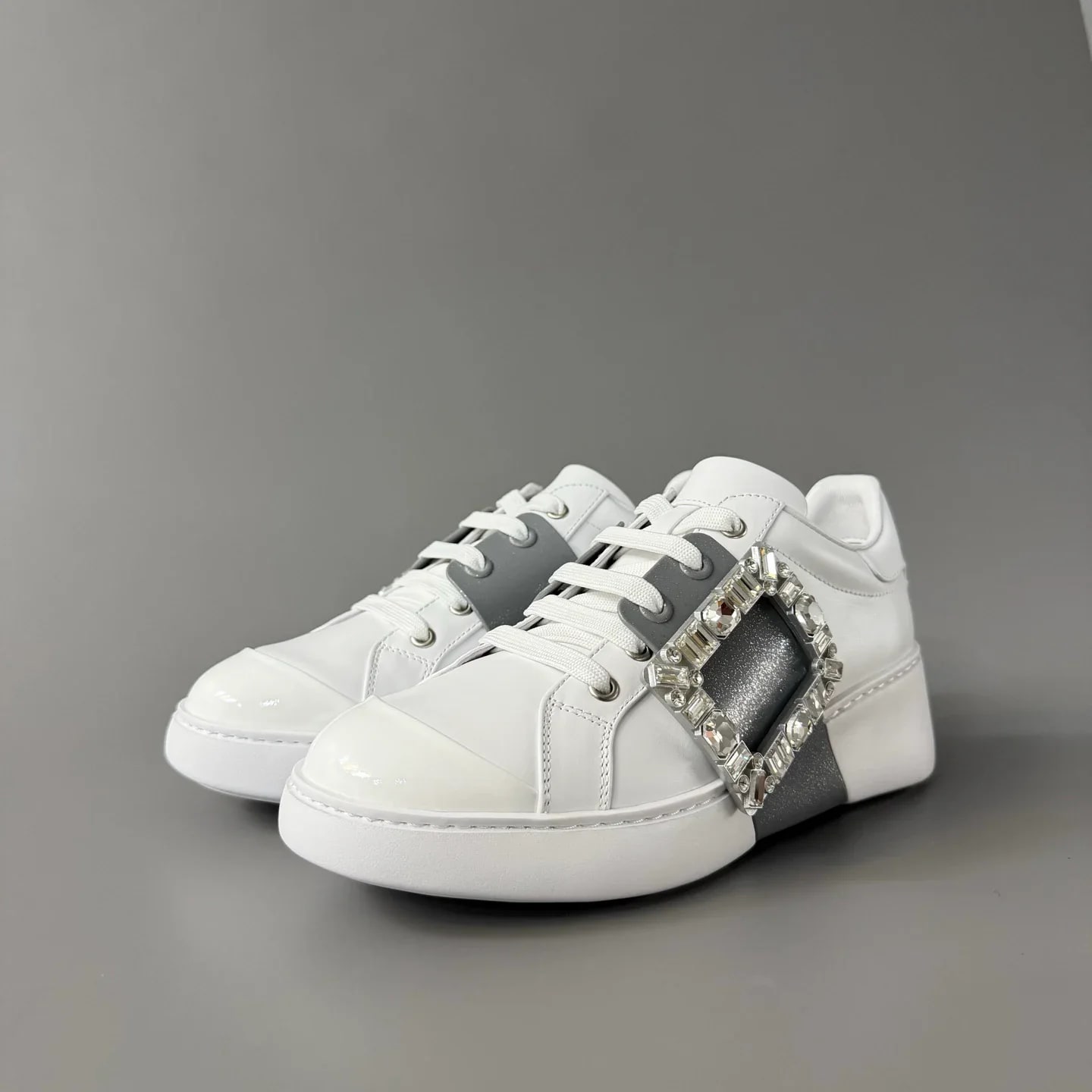 Roger Vivier Viv' Skate Strass Sneakers