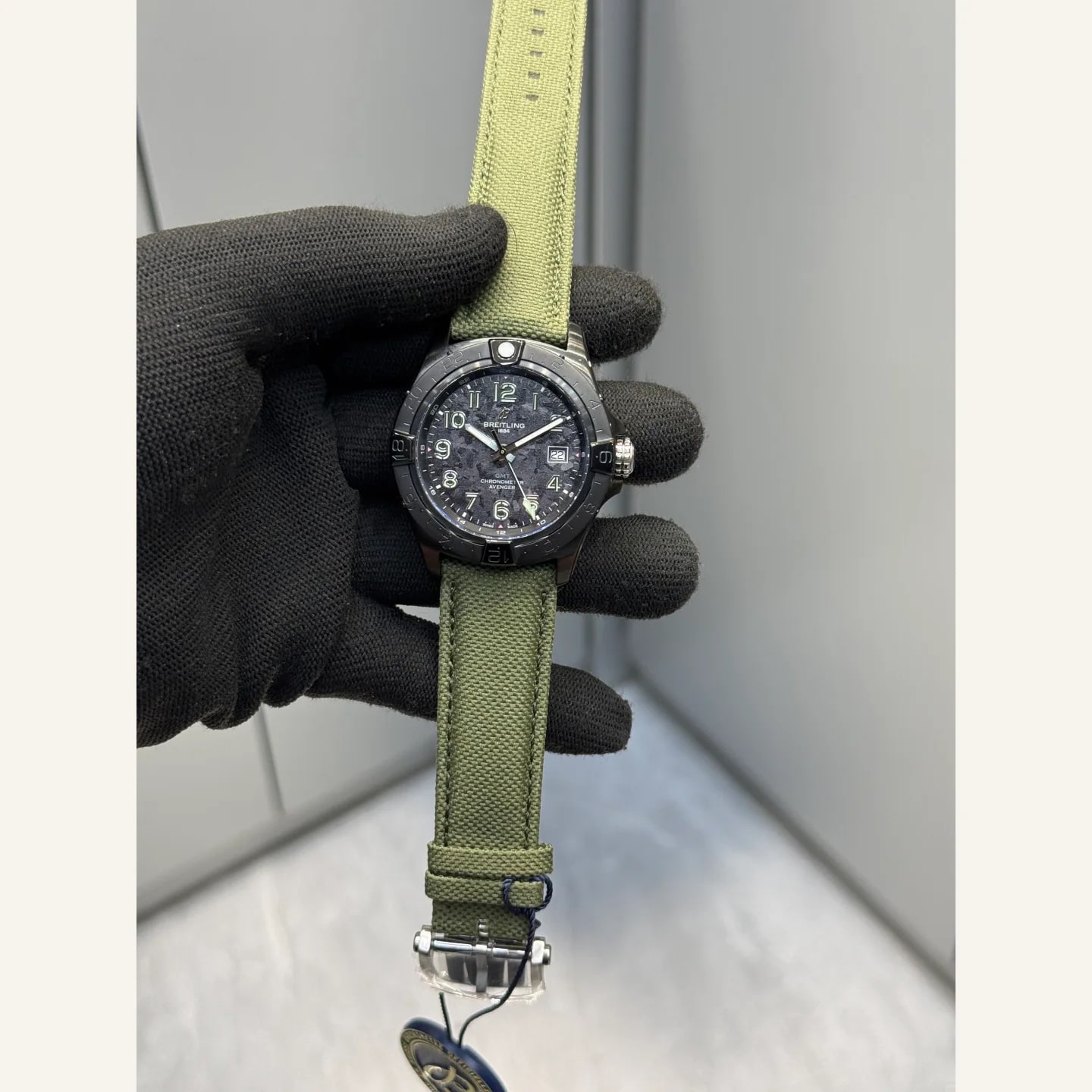 Breitling Avenger