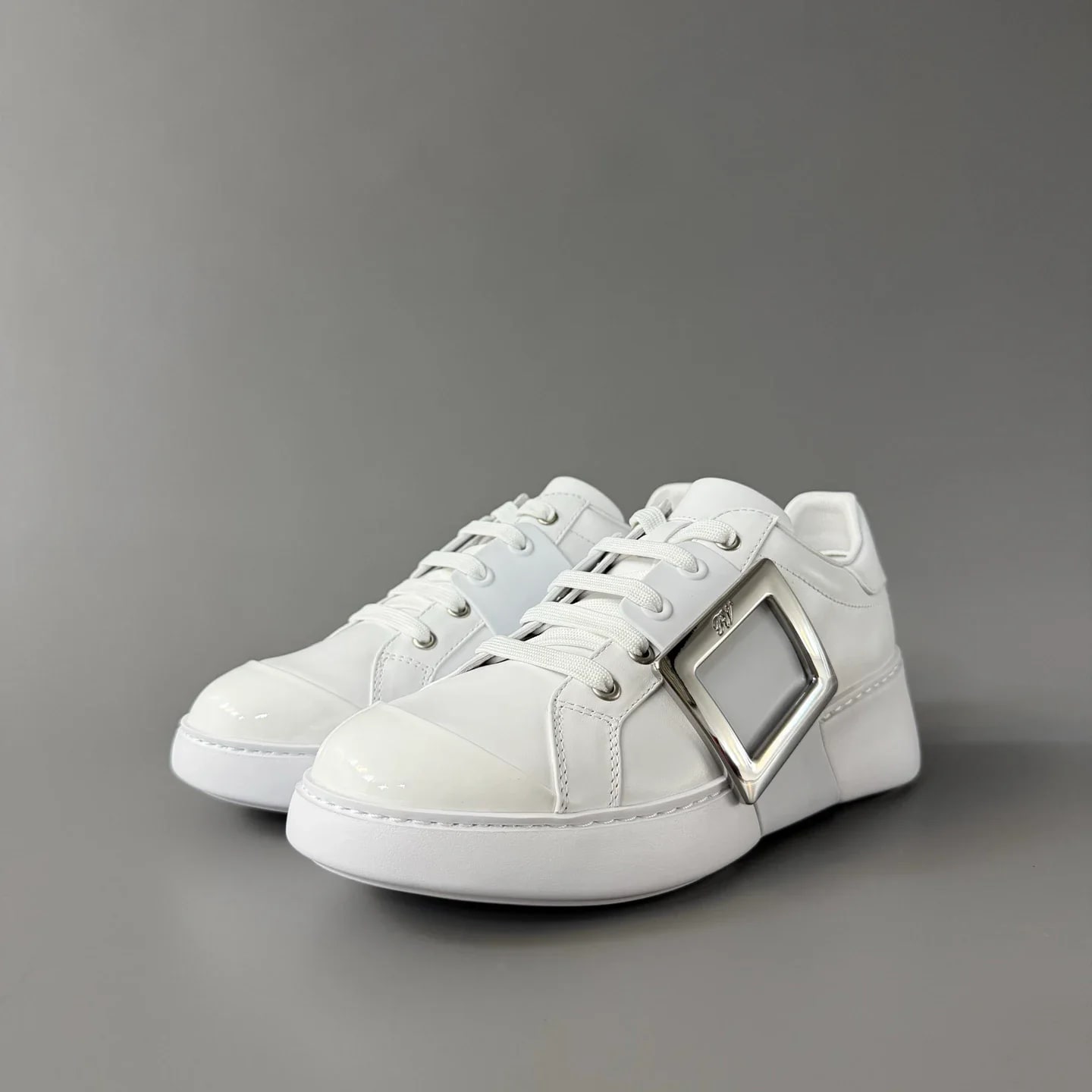 Roger Vivier Viv' Skate Strass Sneakers