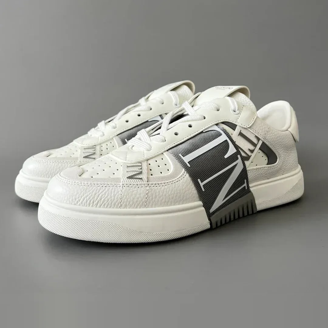 Valentino Garavani Low-Top Calfskin VL7N Sneaker With Bands