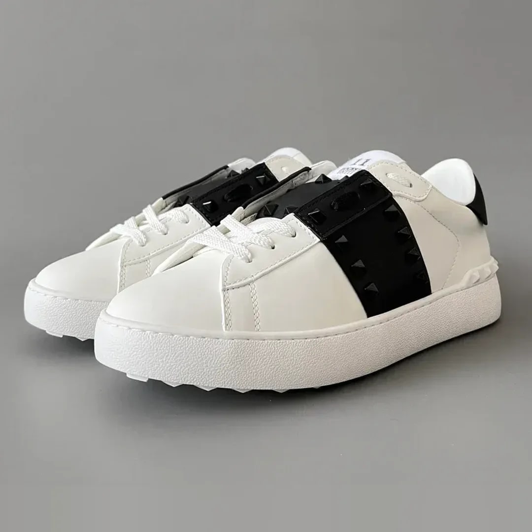 Valentino Garavani Rockstud Untitled Sneaker