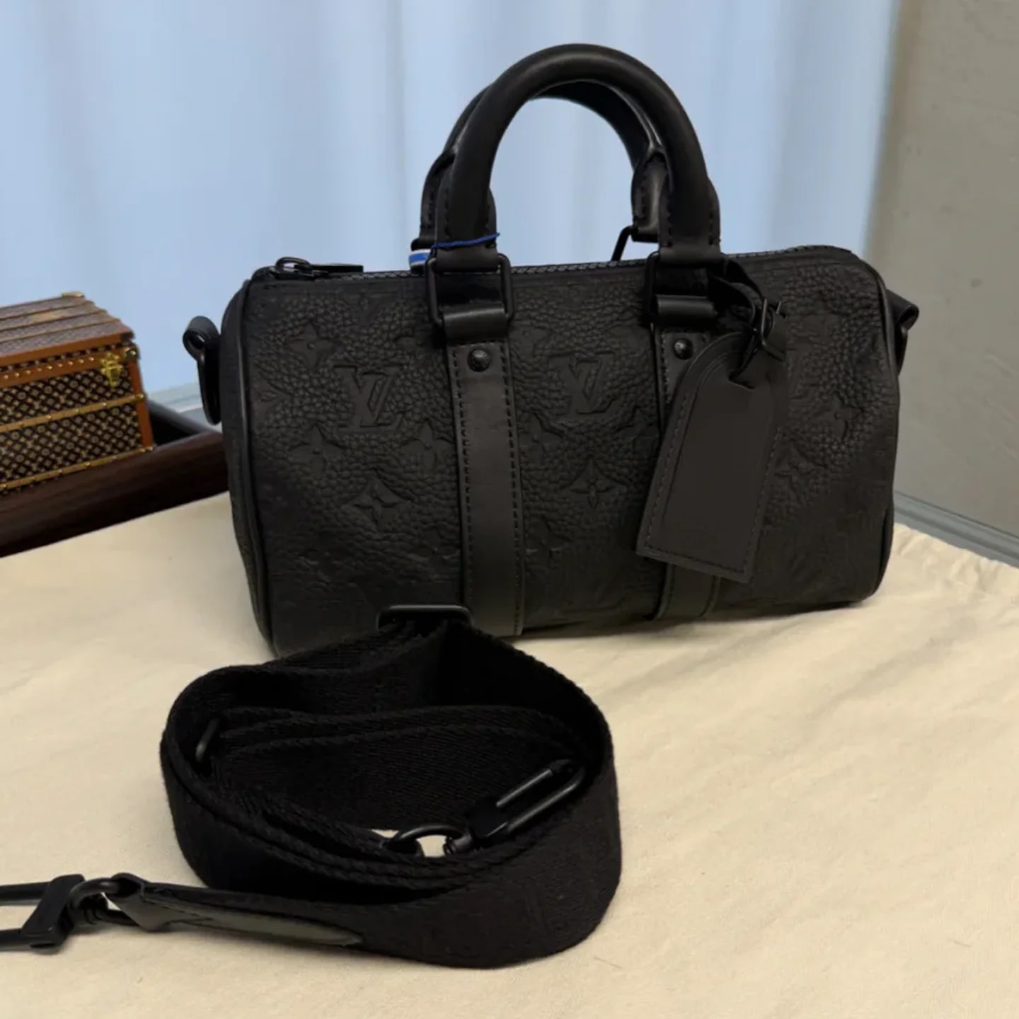 Louis Vuitton Keepall Bandoulière 25