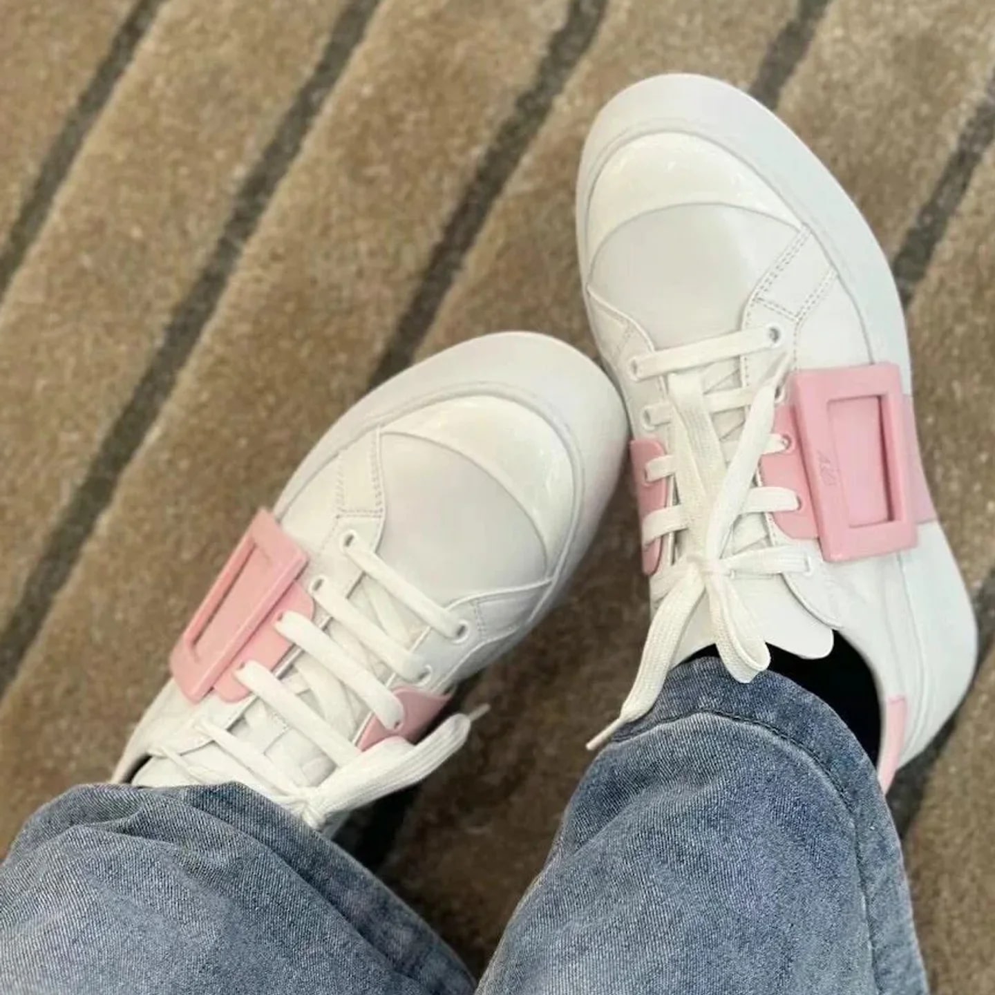 Roger Vivier Viv' Skate Sneaker