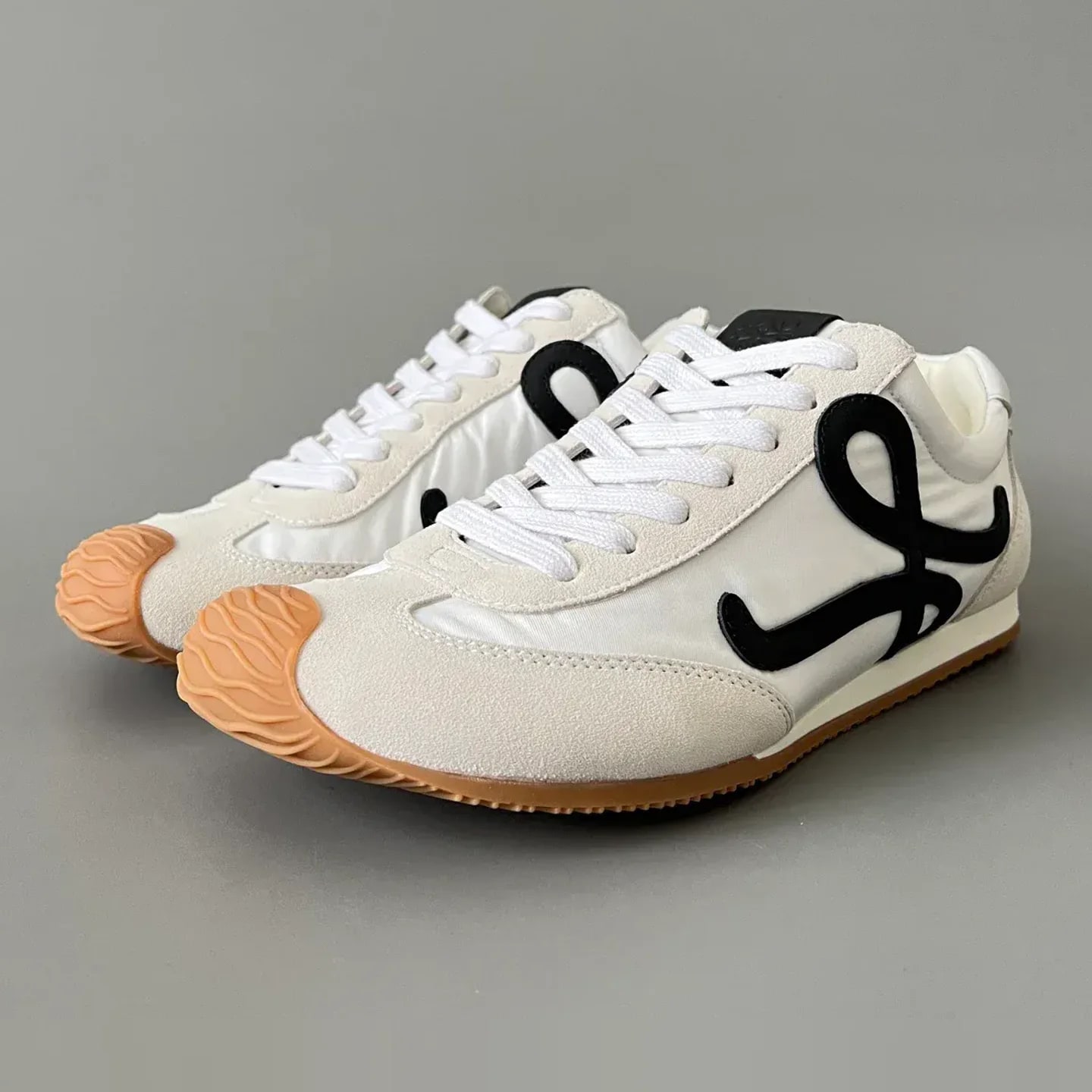 Loewe Ballet Runner 2.0