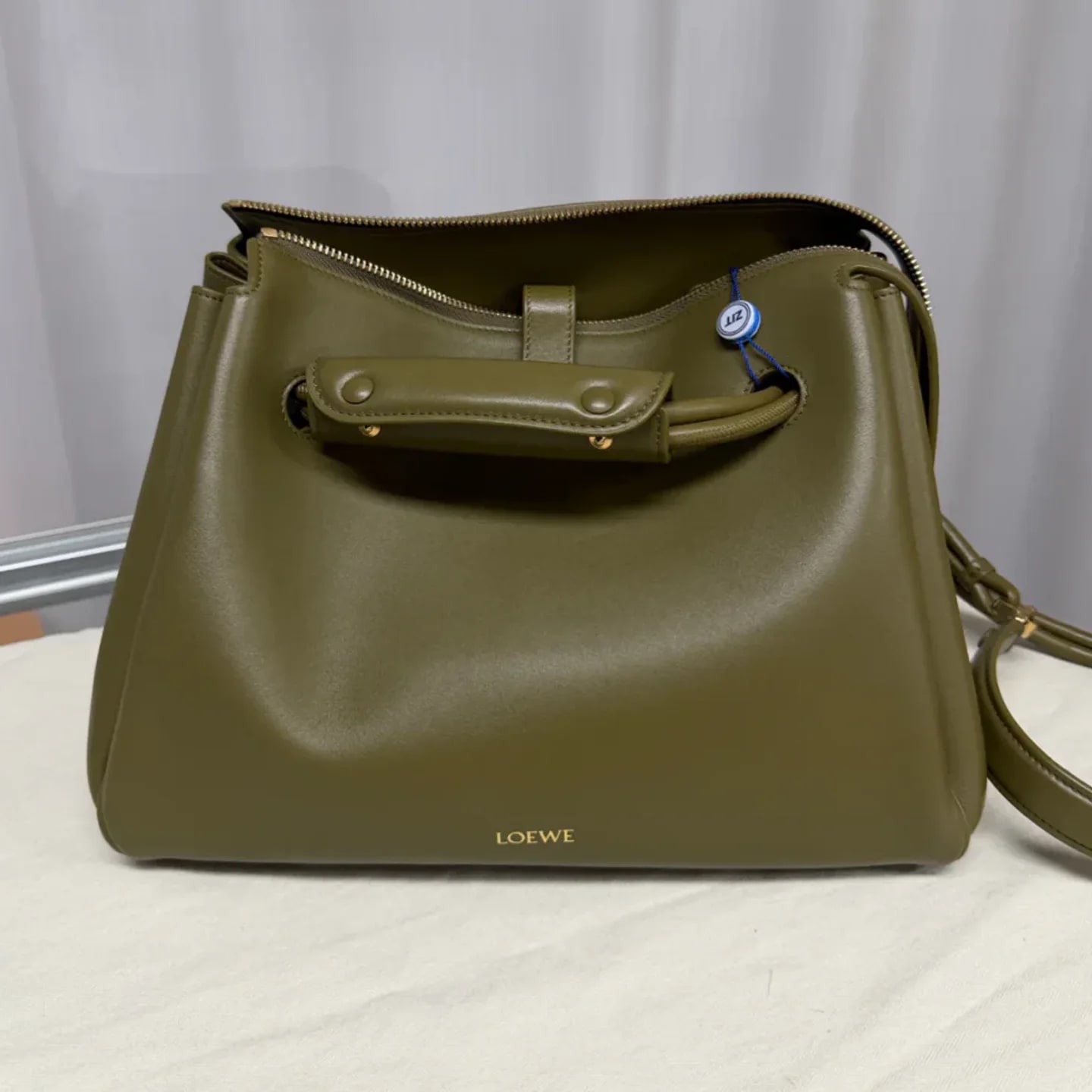 LOEWE Medium Madrid