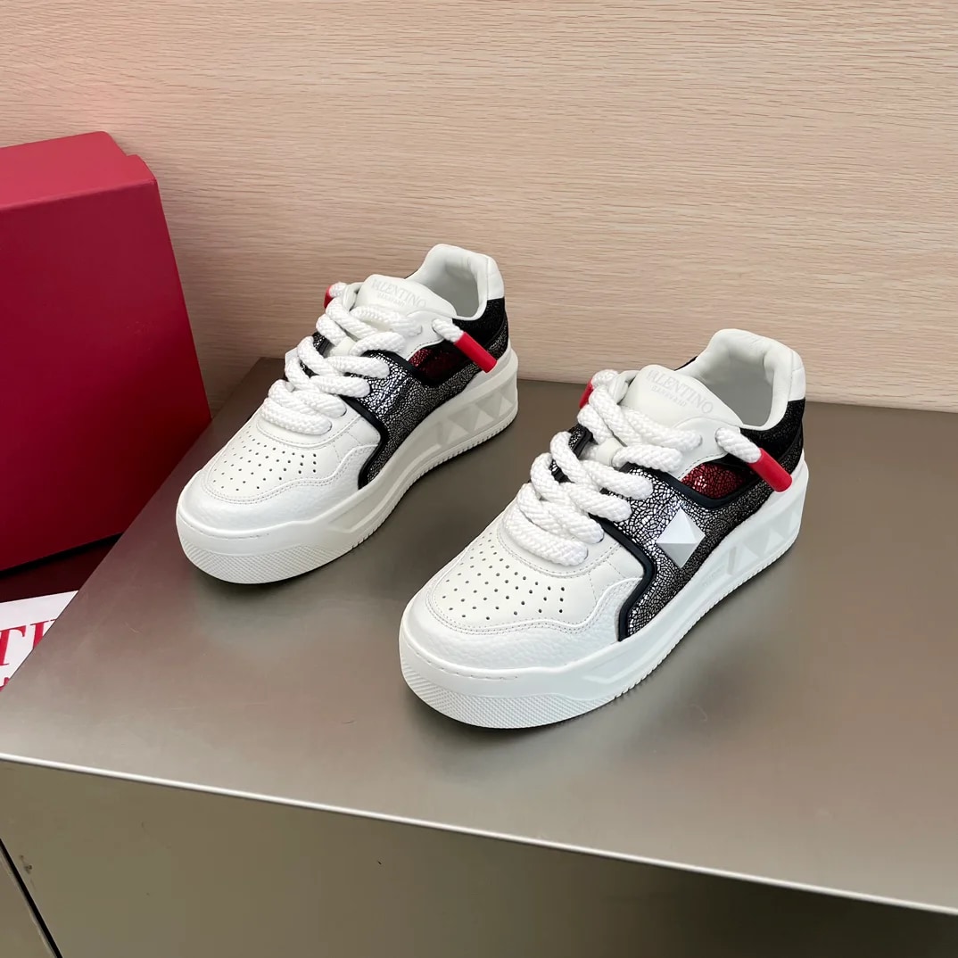 Valentino Garavani One Stud XL Sneaker