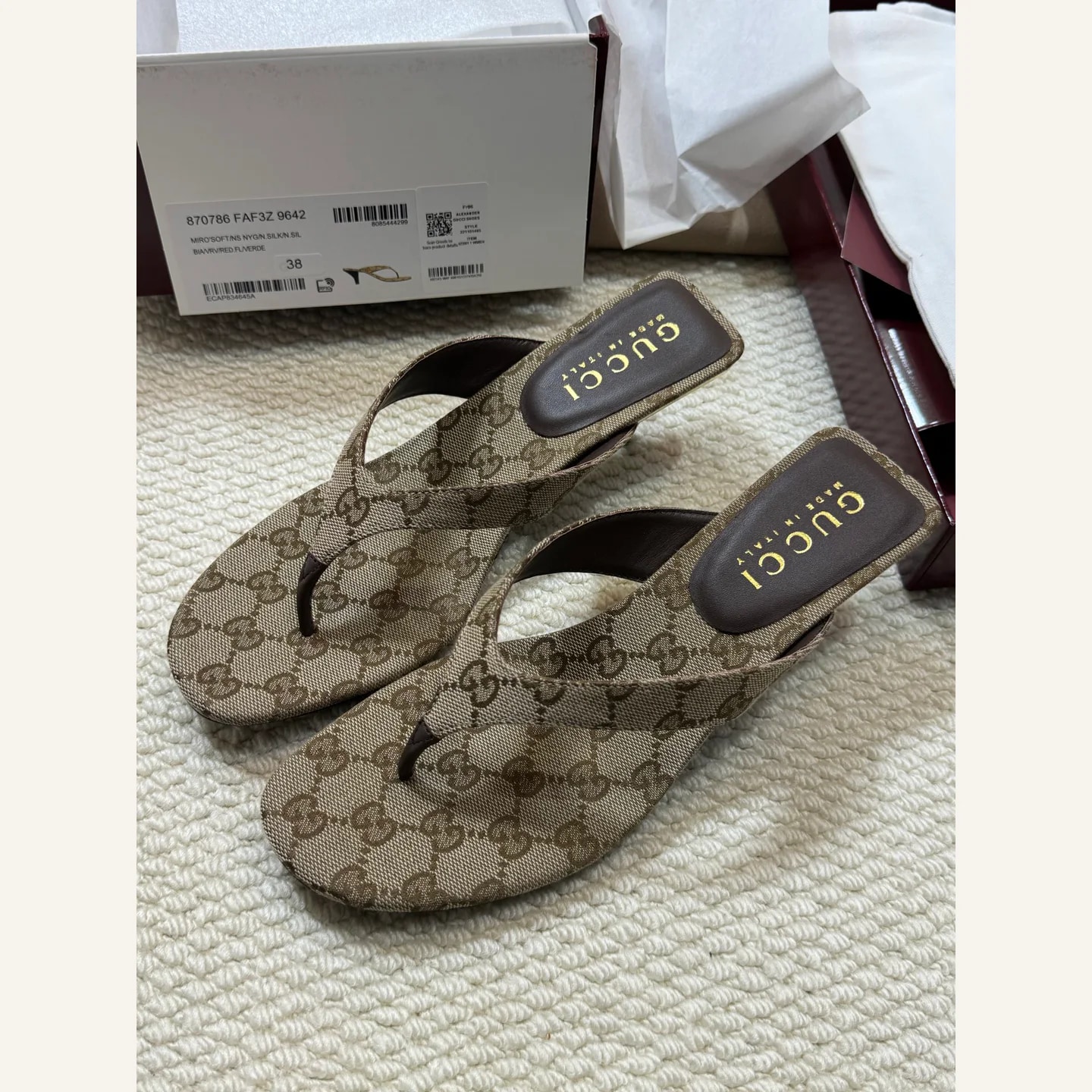 Gucci GG Supreme Thong Sandal