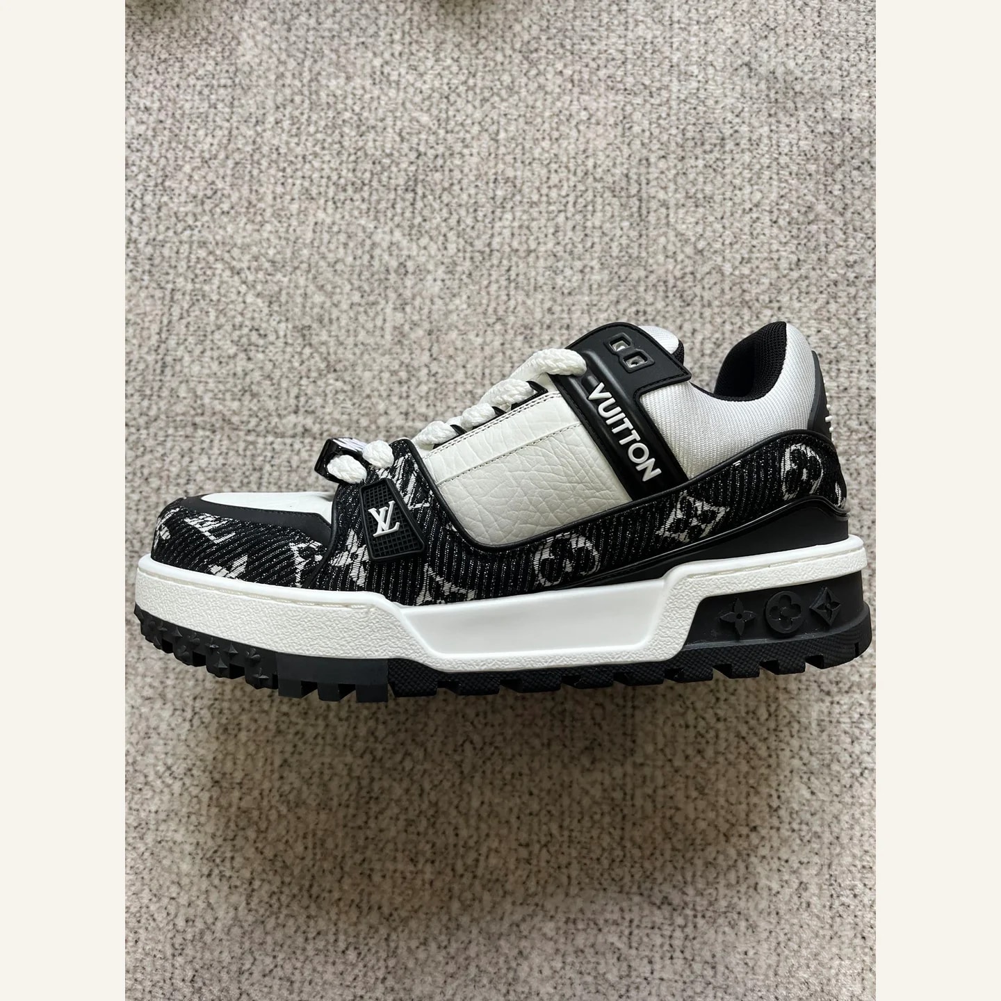 Louis Vuitton LV Trainer Sneaker