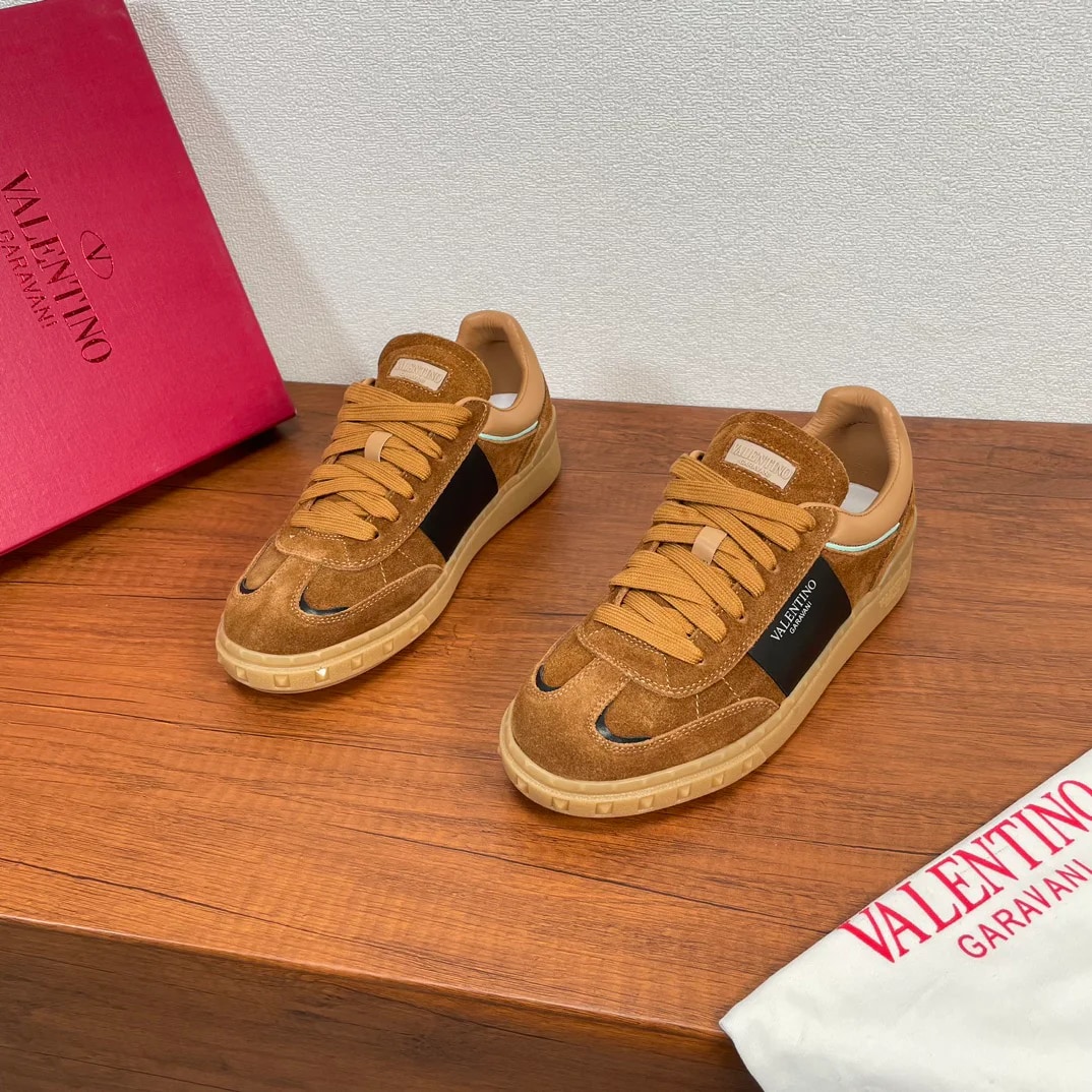 Valentino Garavani Upvillage Sneaker