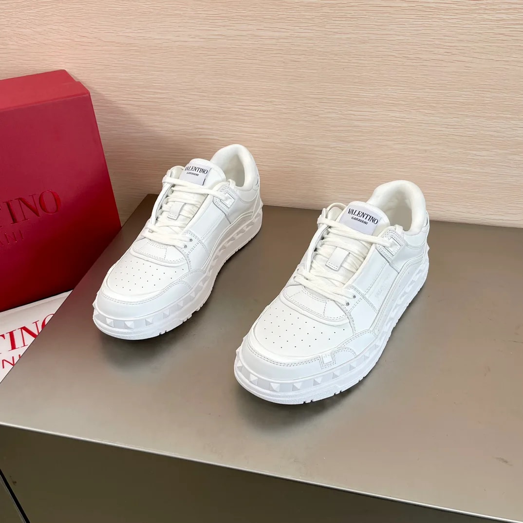 Valentino Garavani Freedots Sneaker