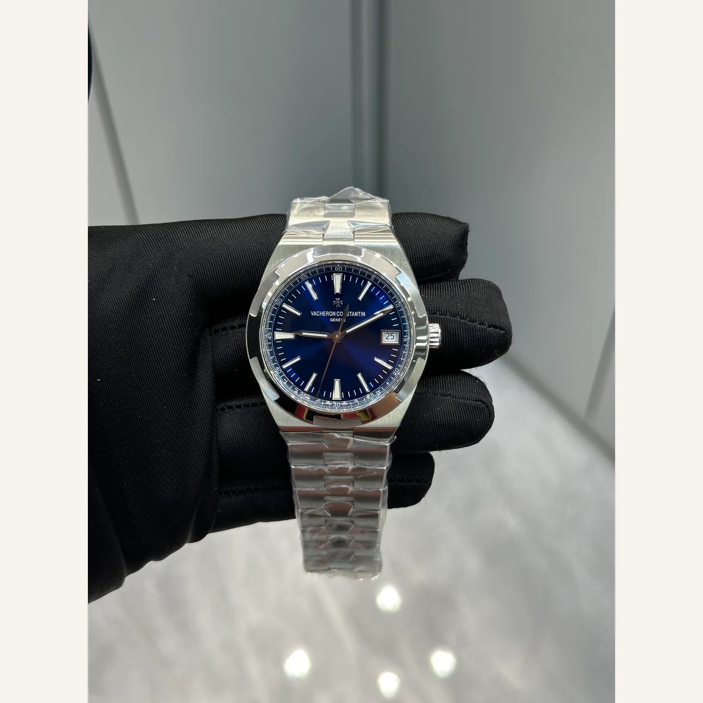 Vacheron Constantin Overseas