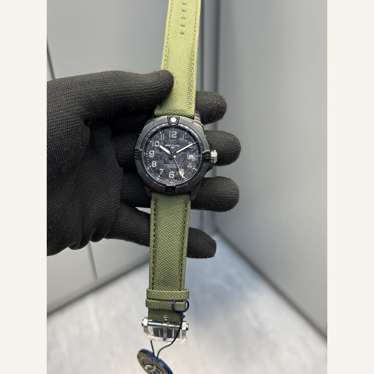 Breitling Avenger