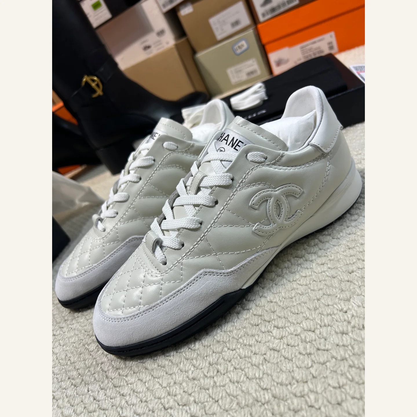 CHANEL CC Low-top Sneaker