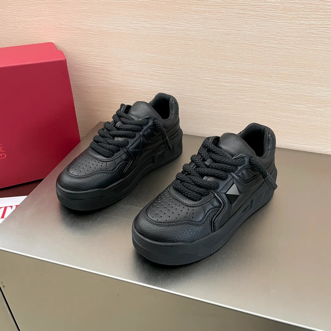 Valentino Garavani One Stud XL Sneaker