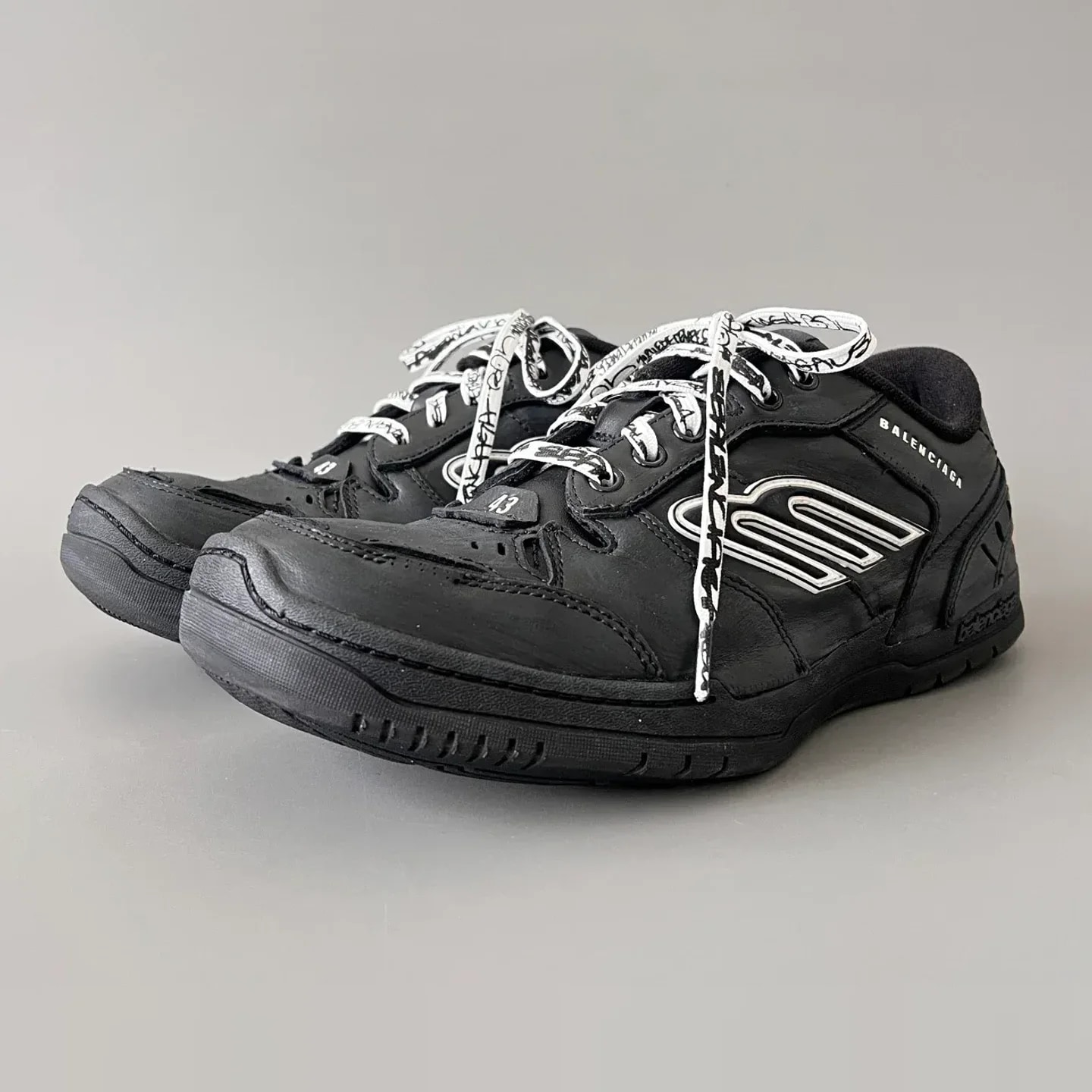 Balenciaga Hamptons Worn-Out Sneaker