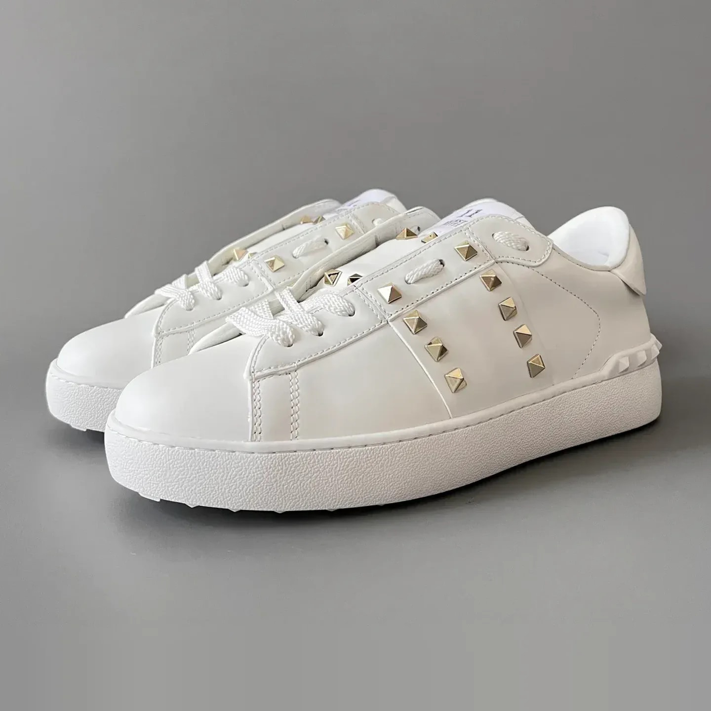 Valentino Garavani Rockstud Untitled Sneaker