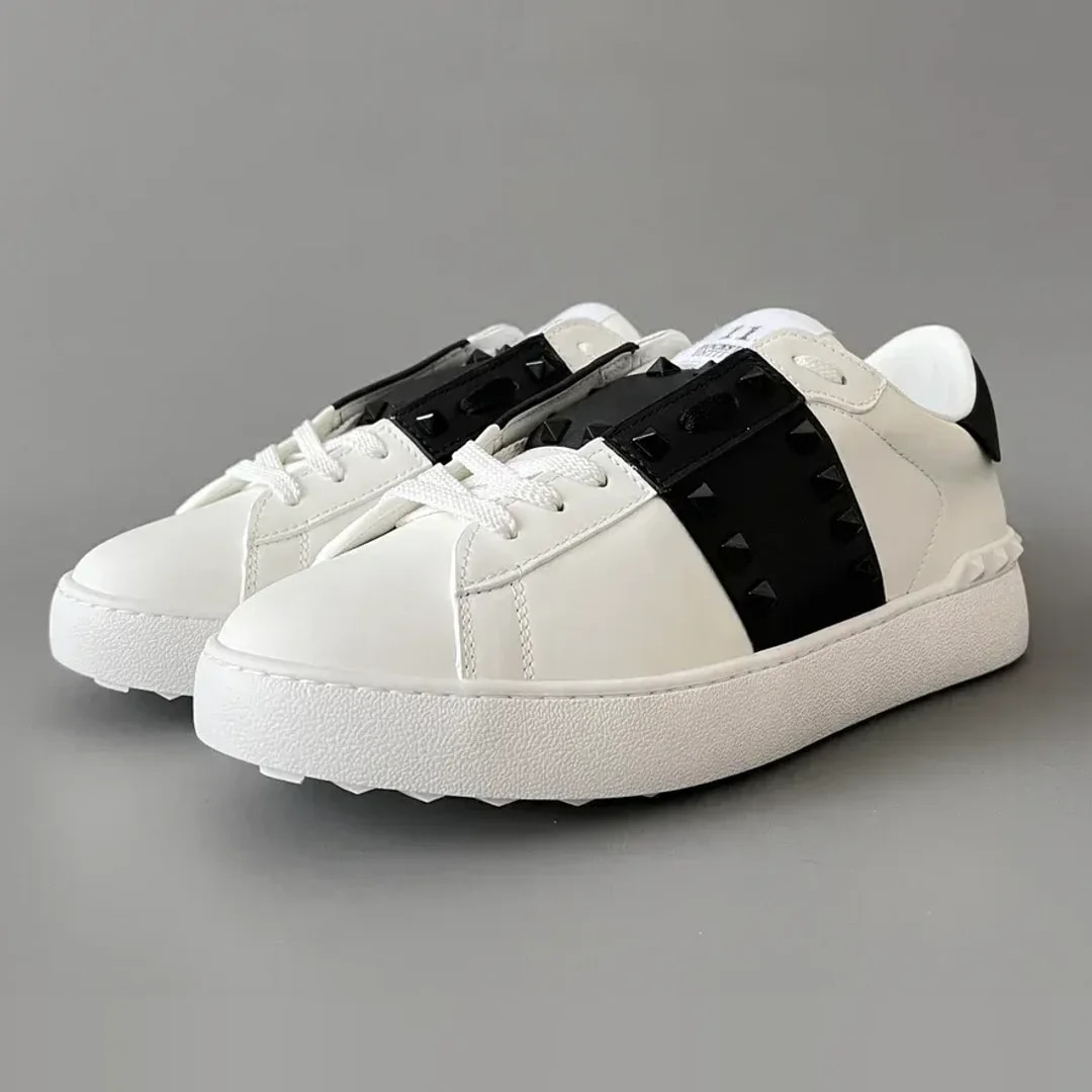 Valentino Garavani Rockstud Untitled Sneaker
