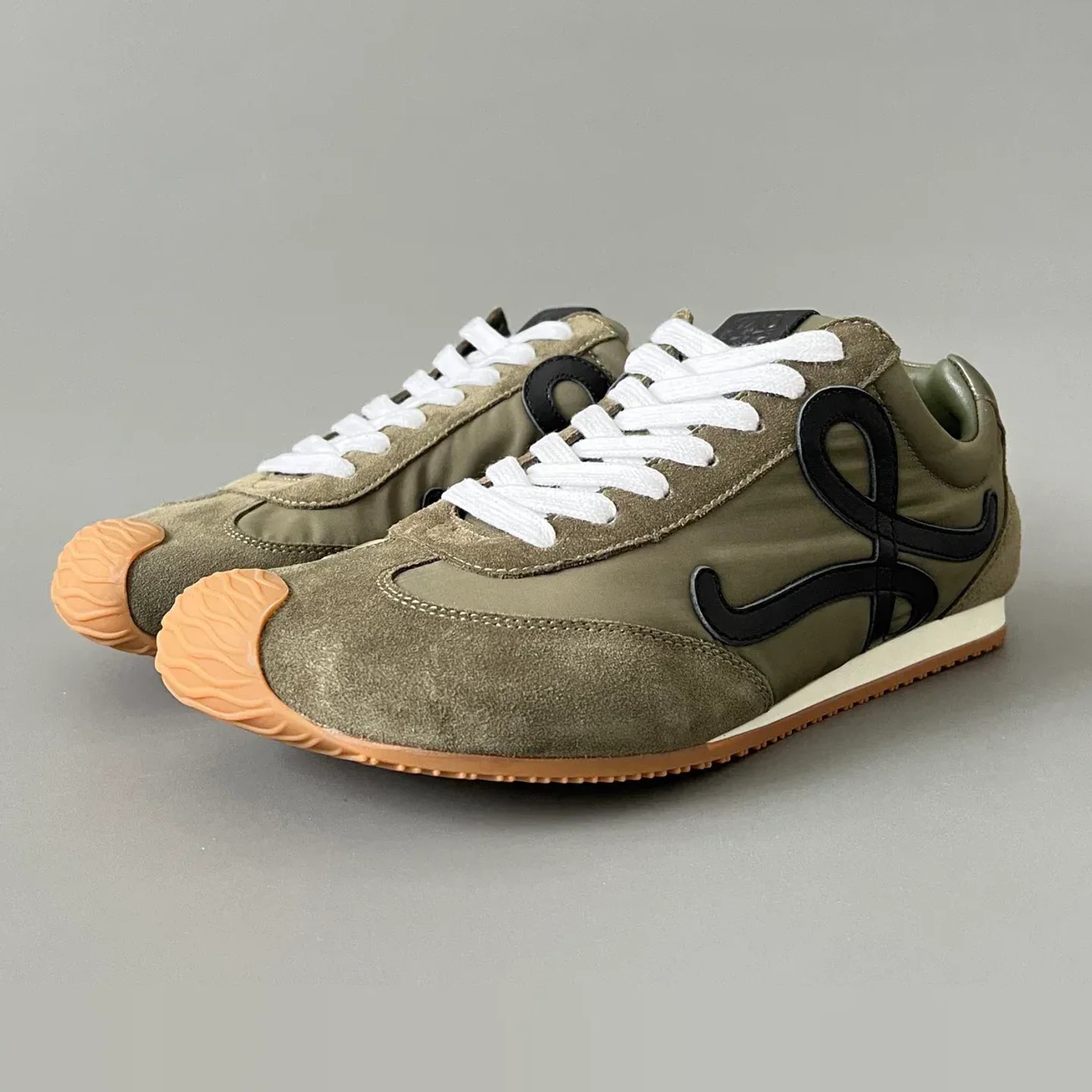 Loewe Ballet Runner 2.0