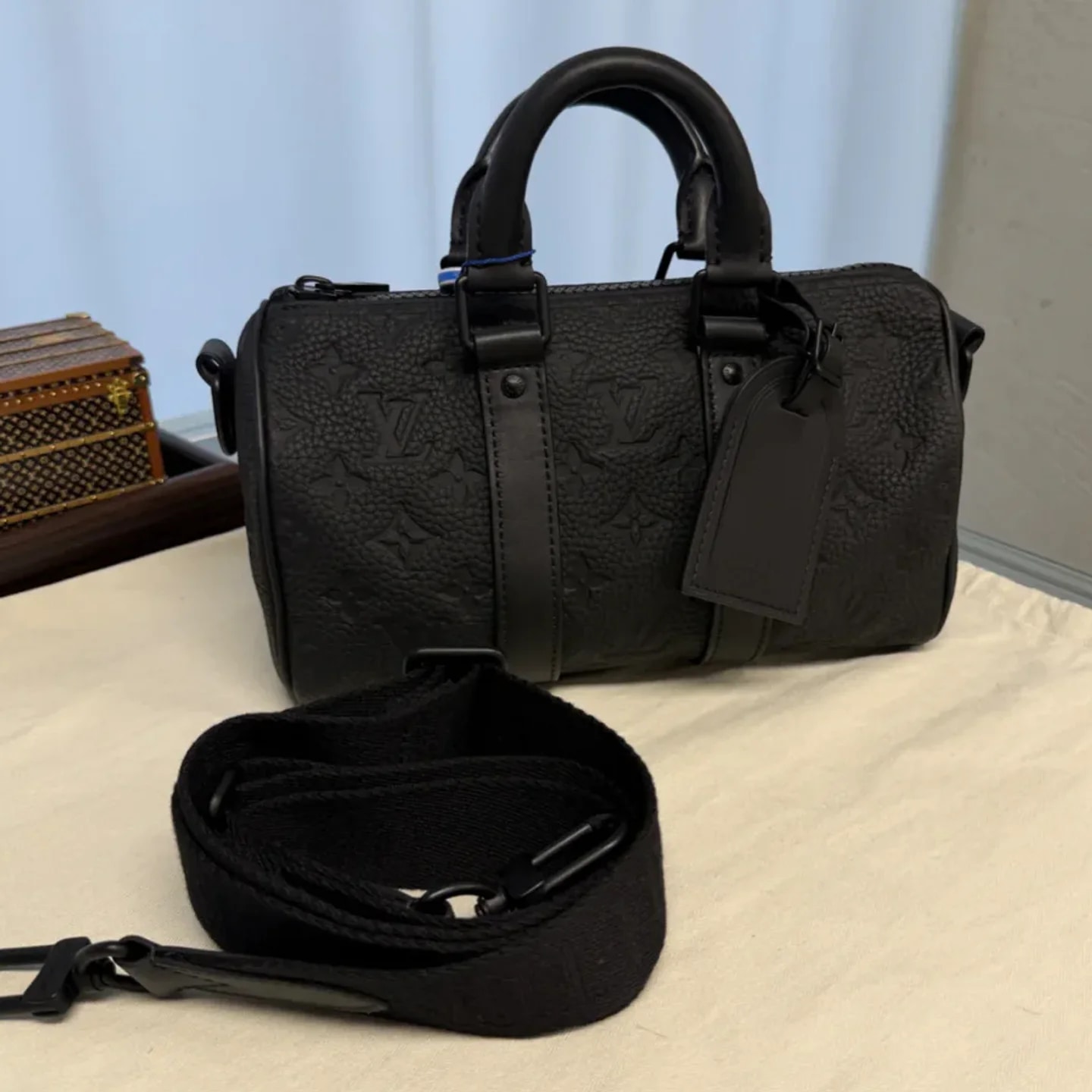 Louis Vuitton Keepall Bandoulière 25