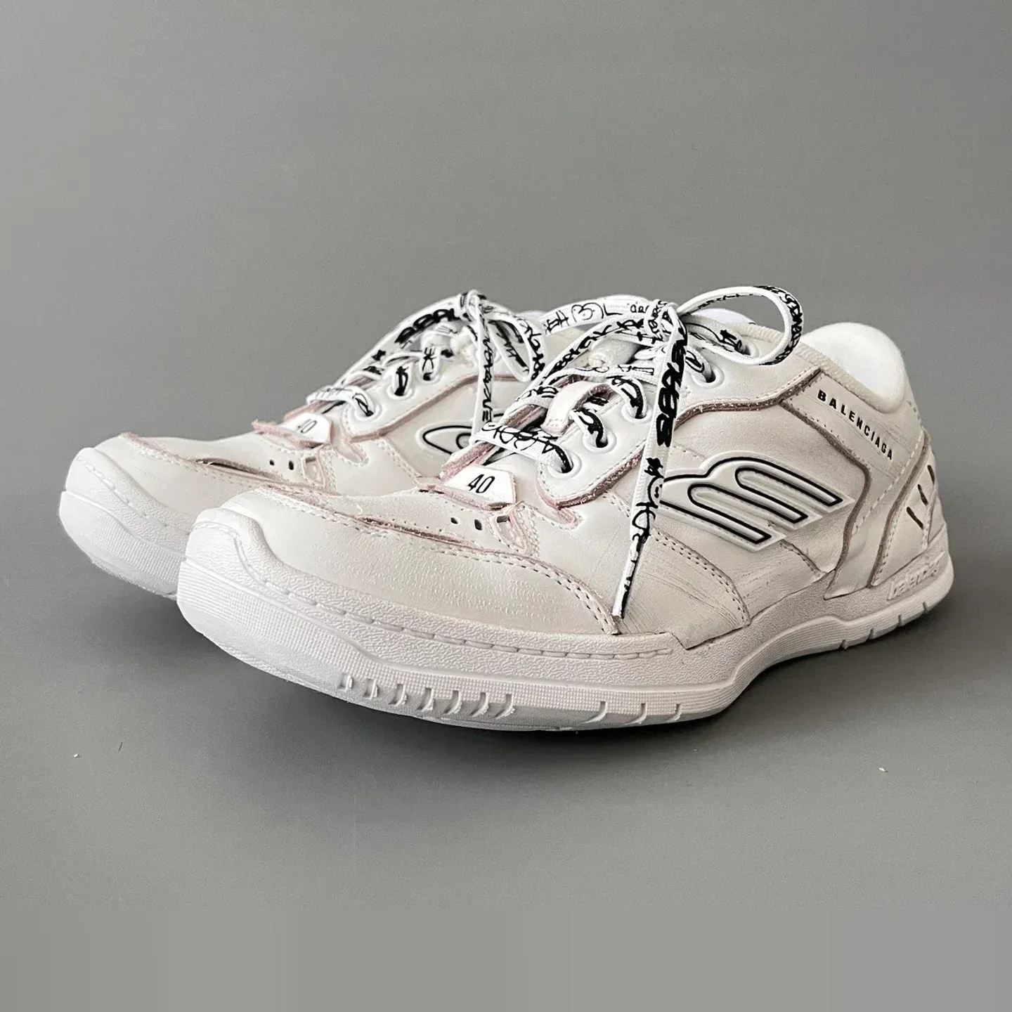 Balenciaga Hamptons Worn-Out Sneaker
