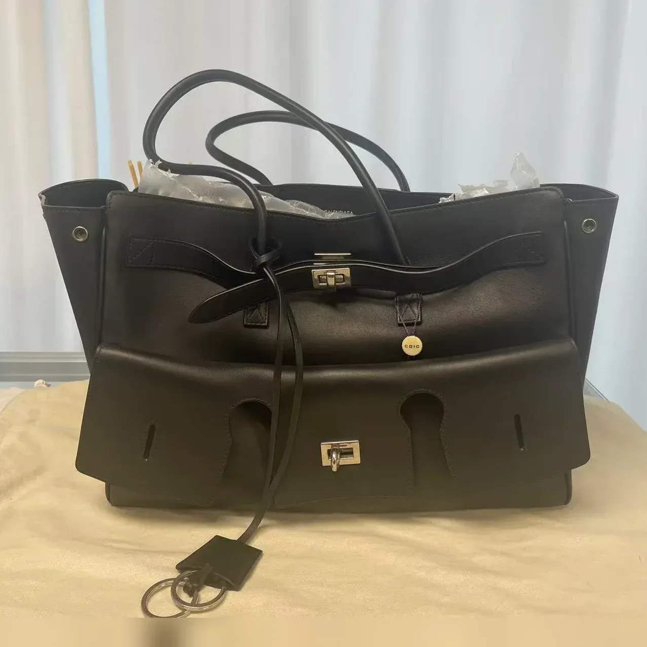 Balenciaga Bel Air Carry All Medium