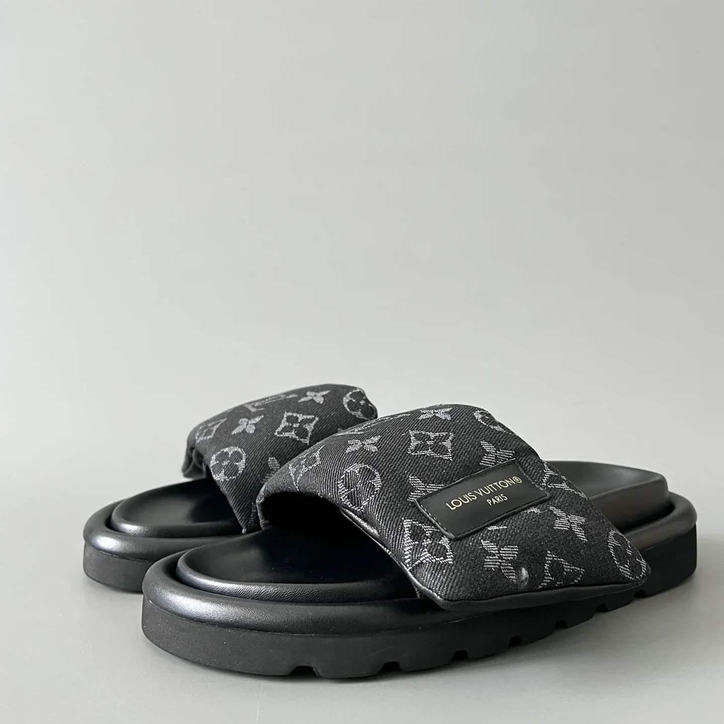 Louis Vuitton Pool Pillow Comfort Mule