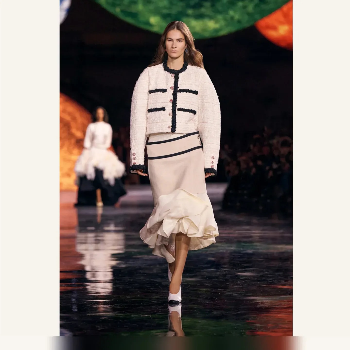 CHANEL 2026 春夏黑色斜紋軟呢外套