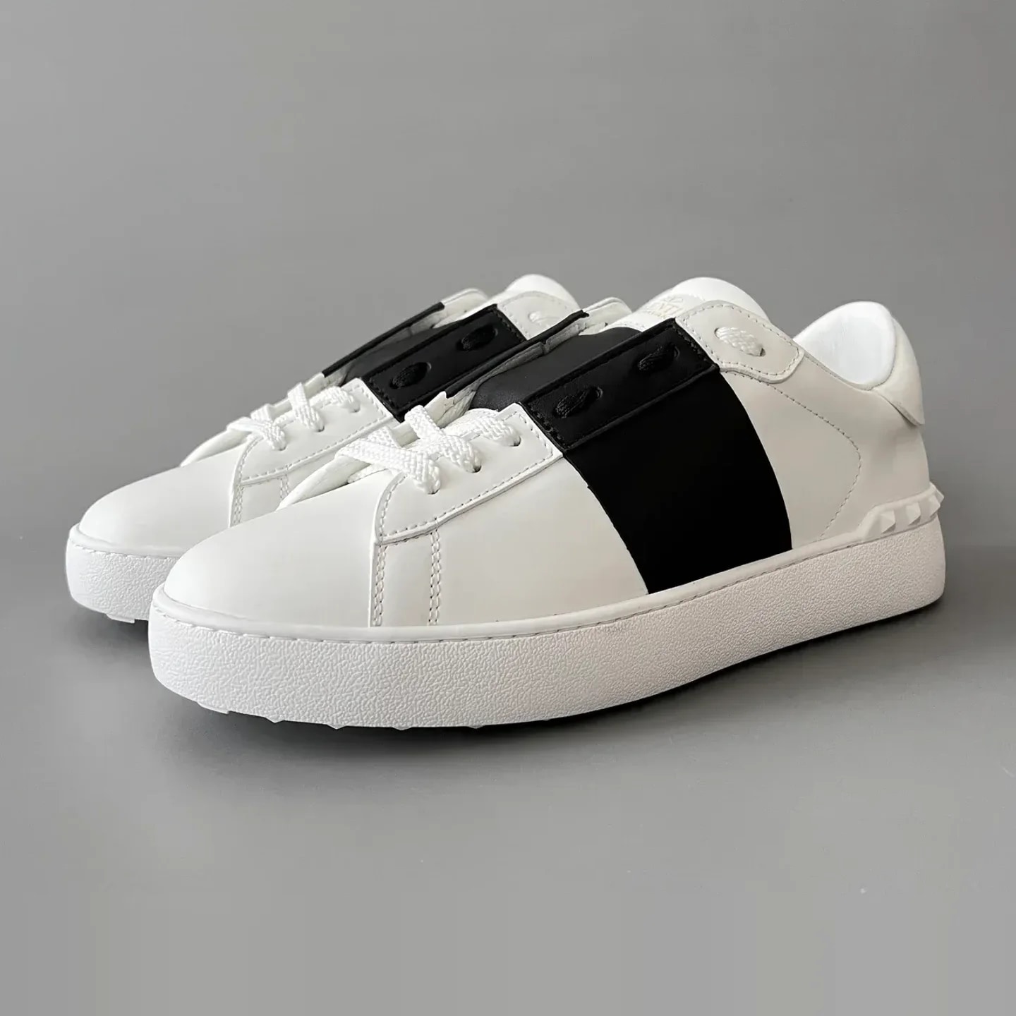 Valentino Garavani Rockstud Untitled Sneaker