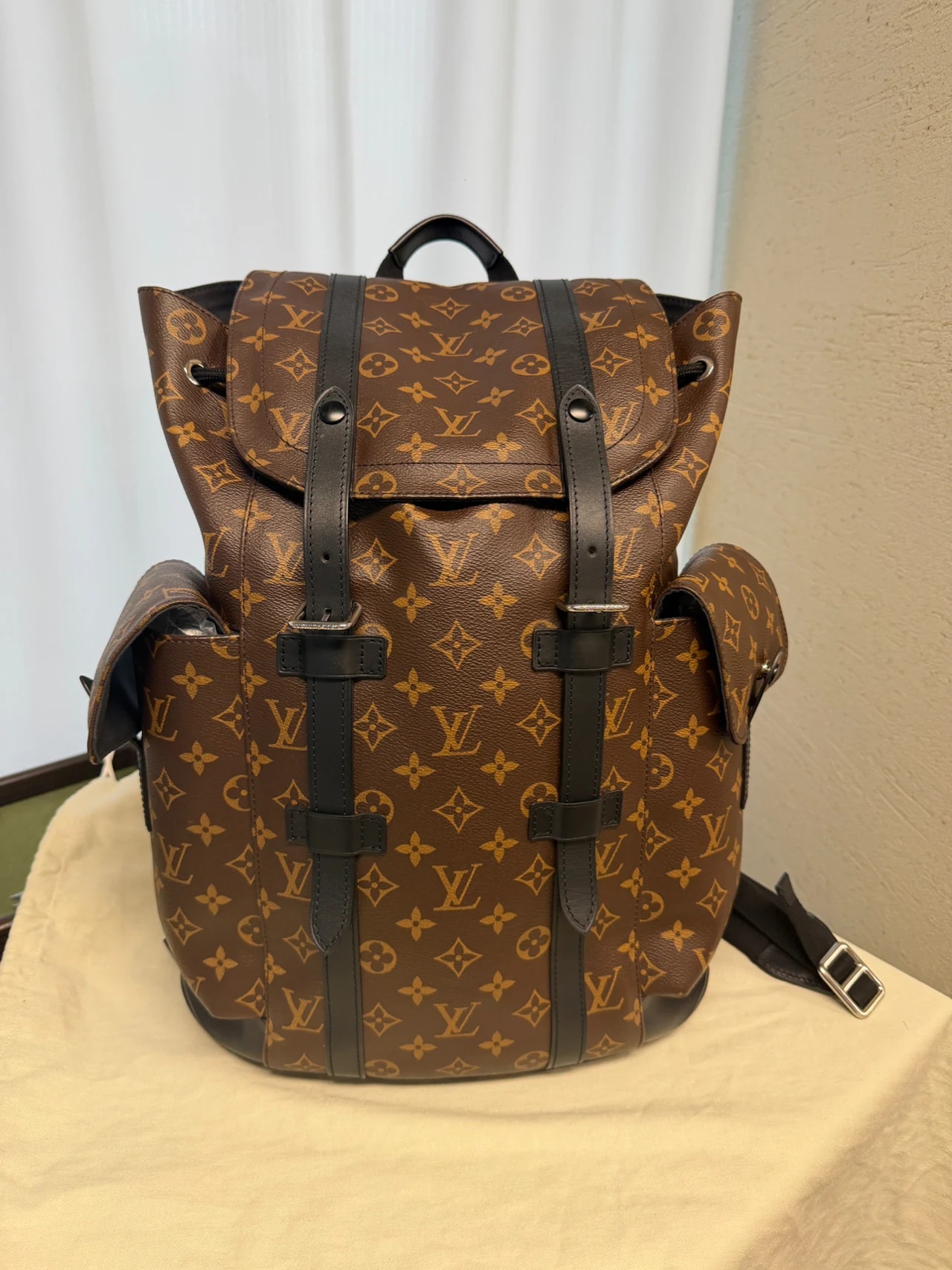 Louis Vuitton Christopher MM