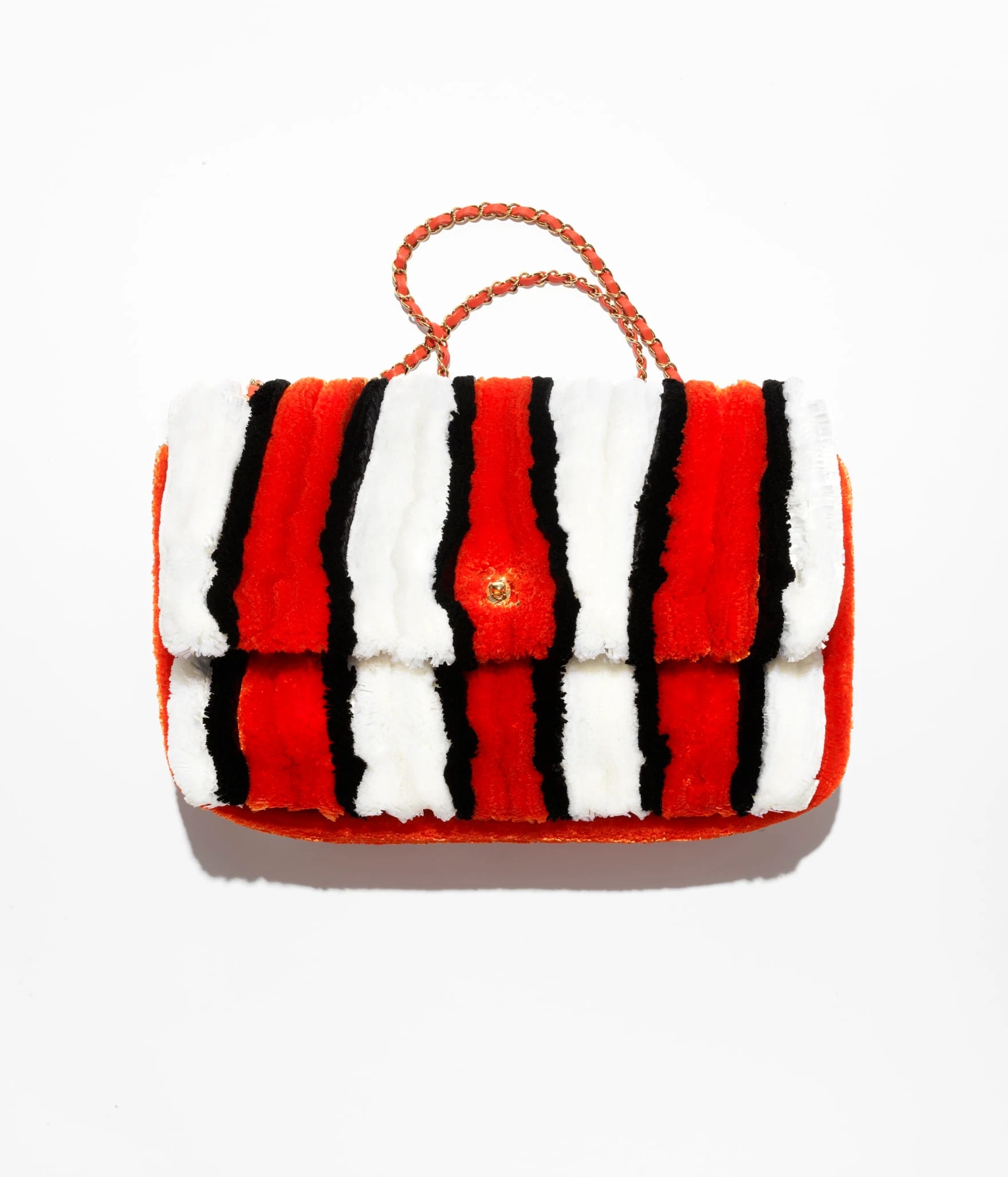 CHANEL Maxi Flap Bag