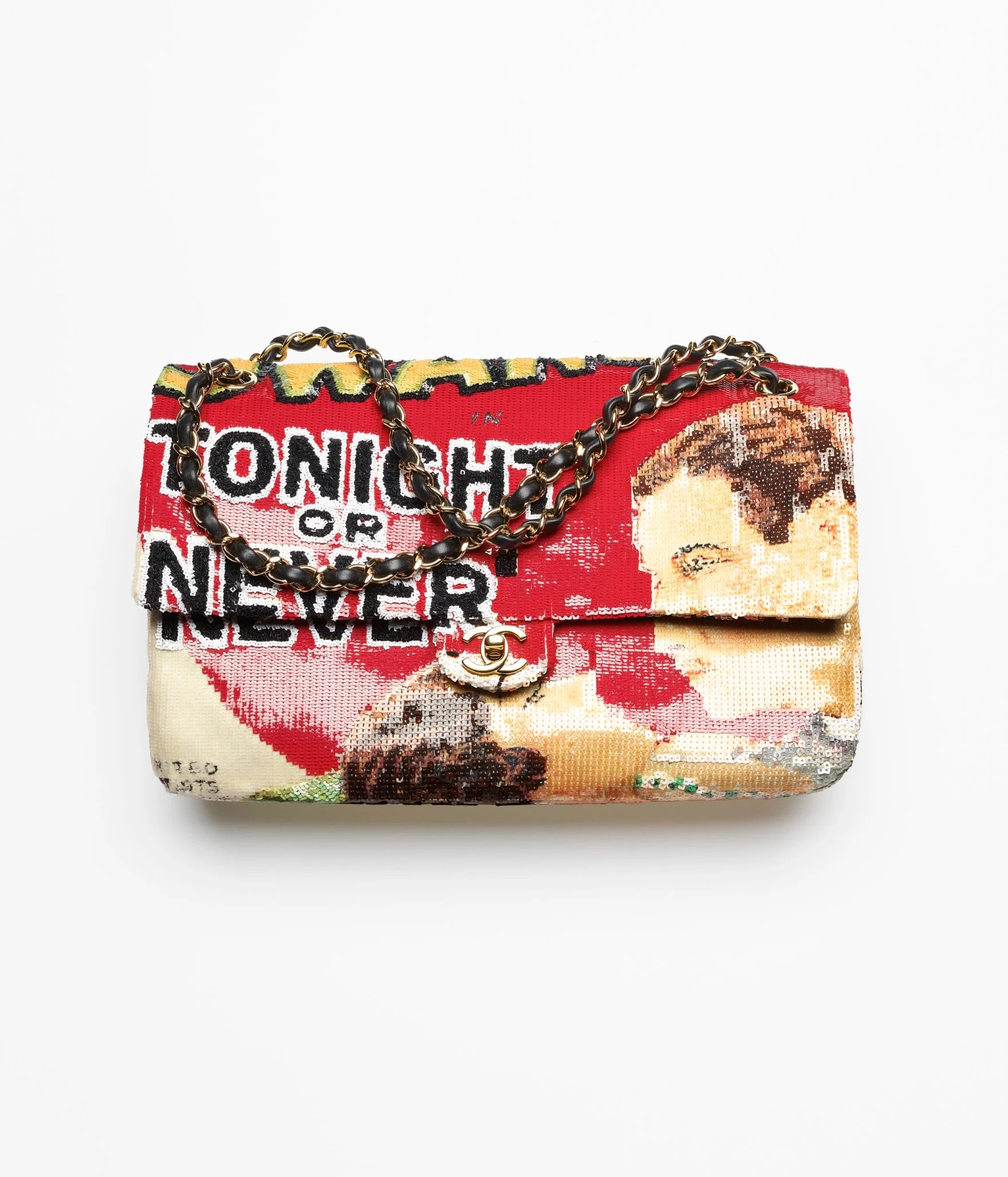 CHANEL Maxi Flap Bag