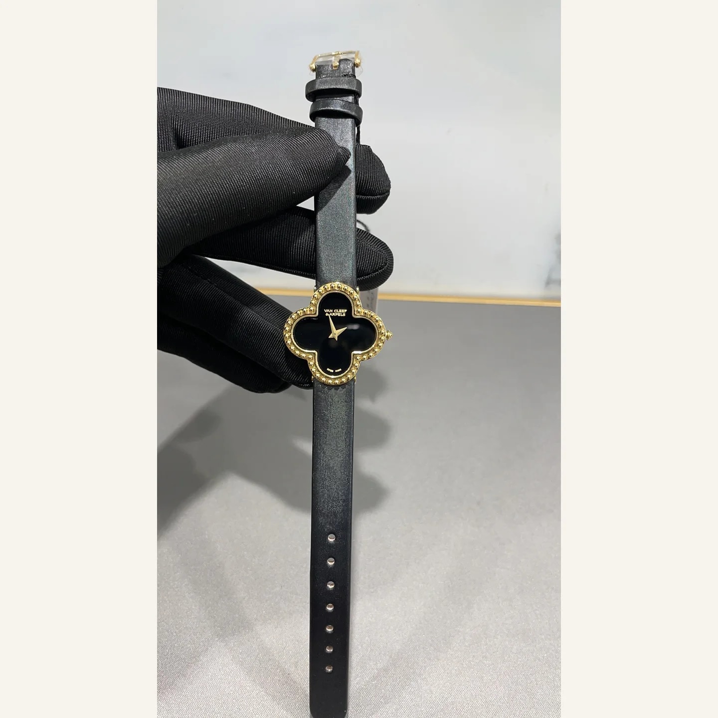 Van Cleef & Arpels Alhambra