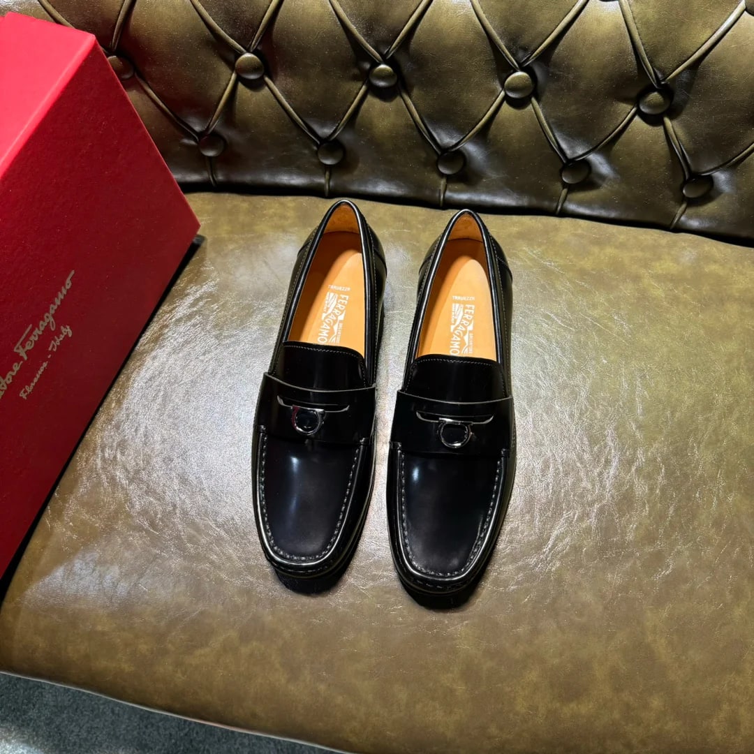 Ferragamo Gancini Loafer