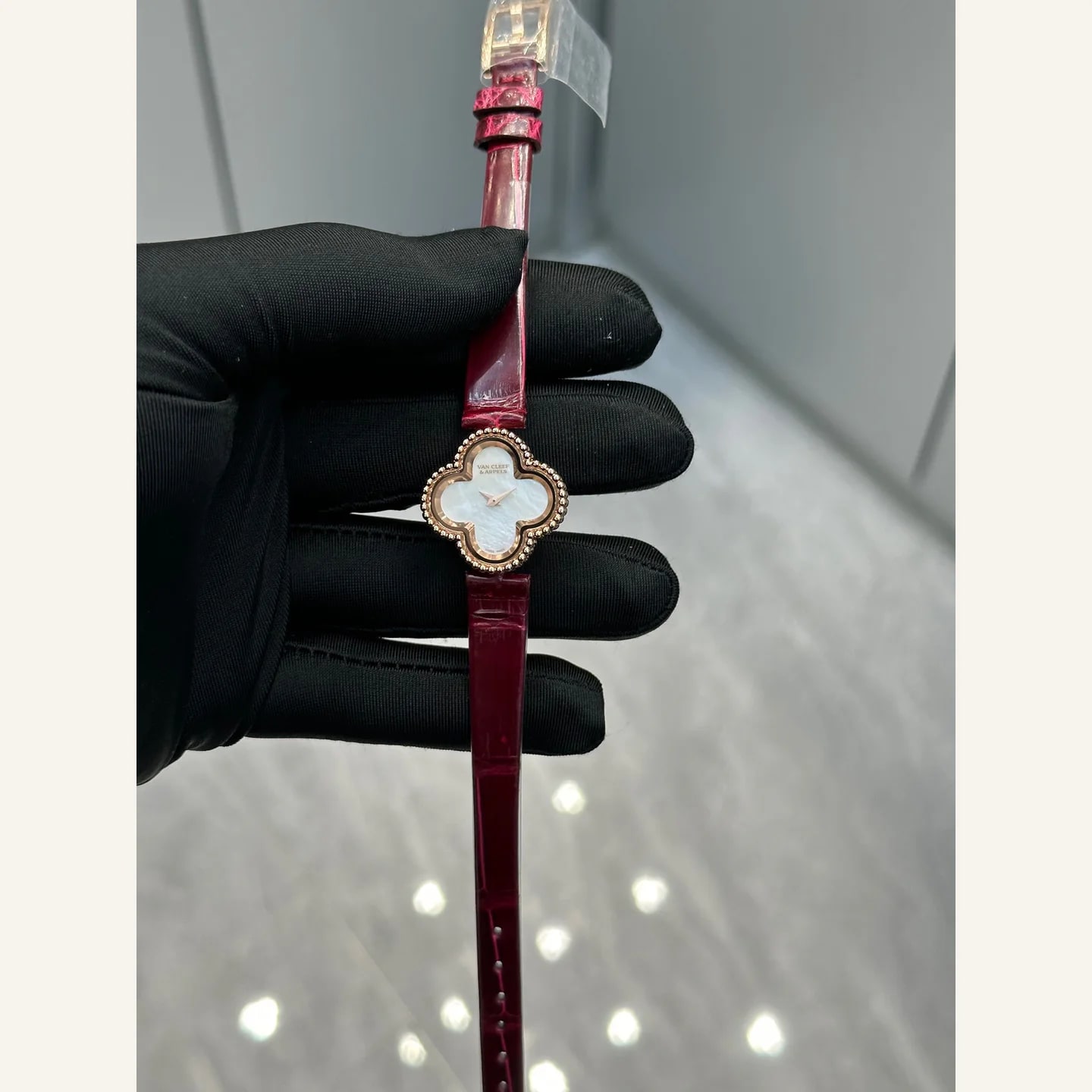 Van Cleef & Arpels Alhambra
