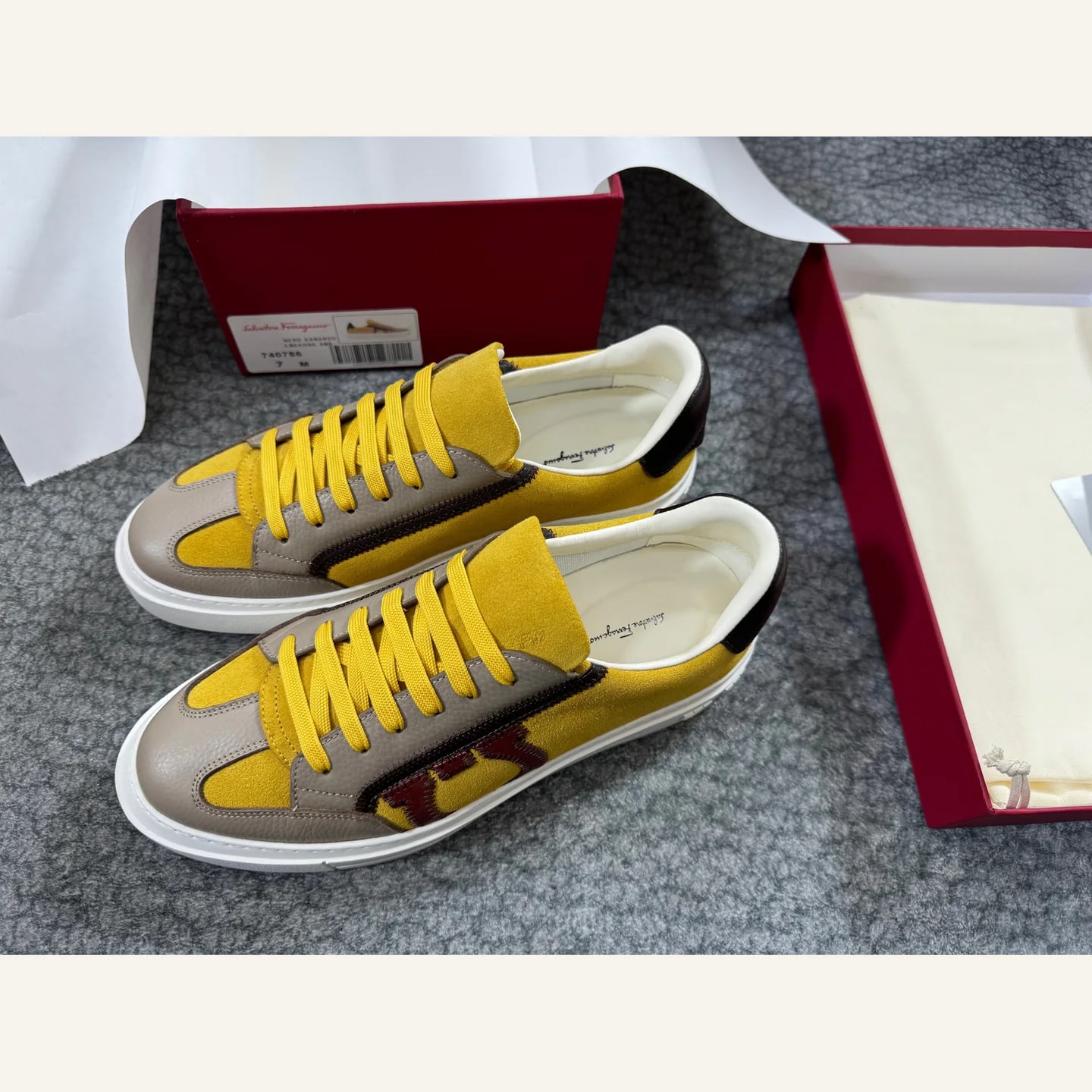 Ferragamo Gancini Low-top Sneaker