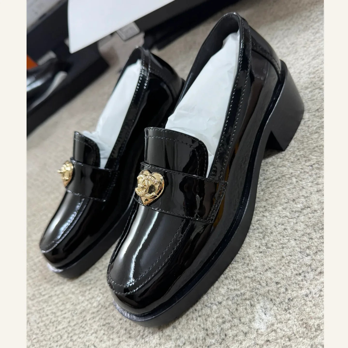 CHANEL CC Loafer