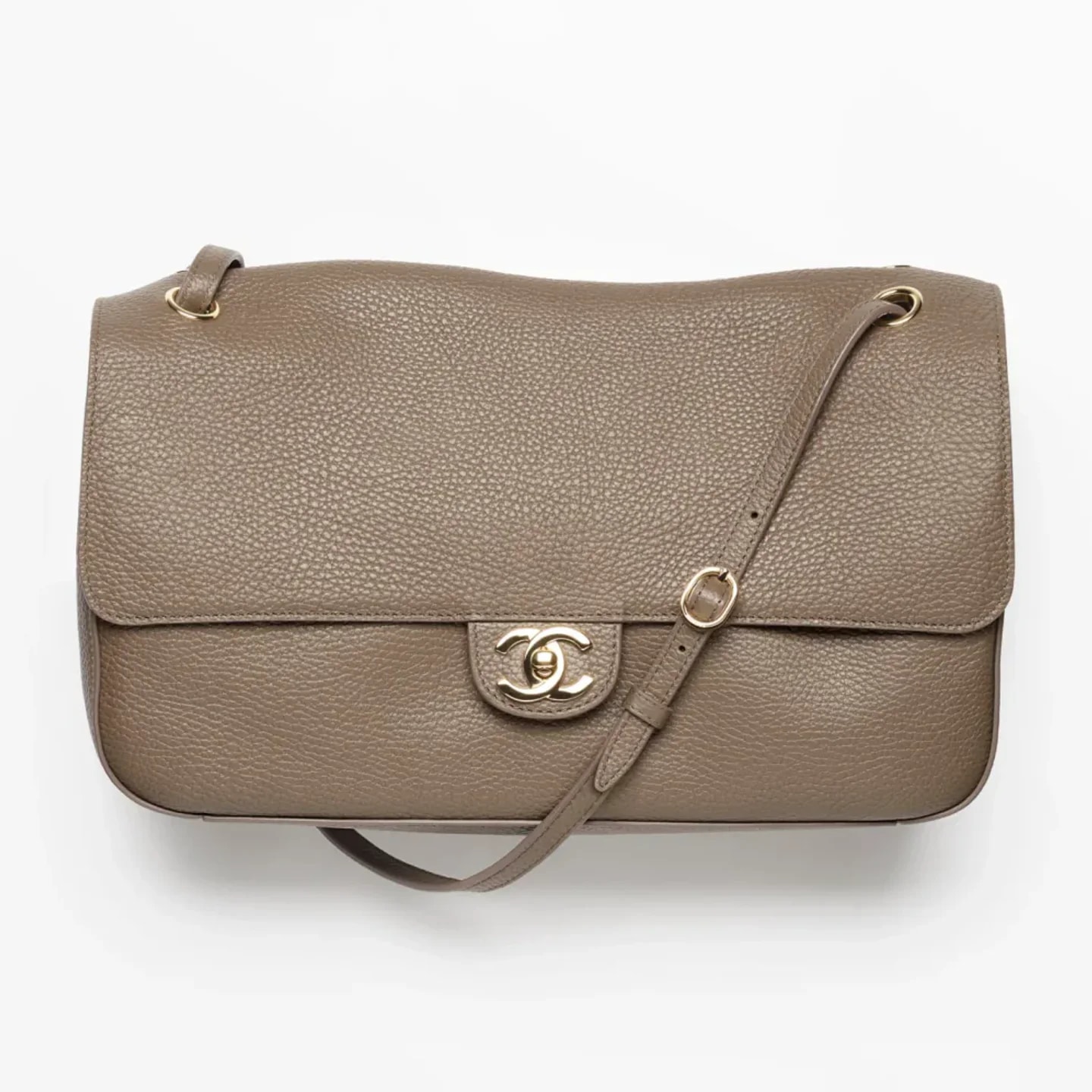 CHANEL Maxi Flap Bag