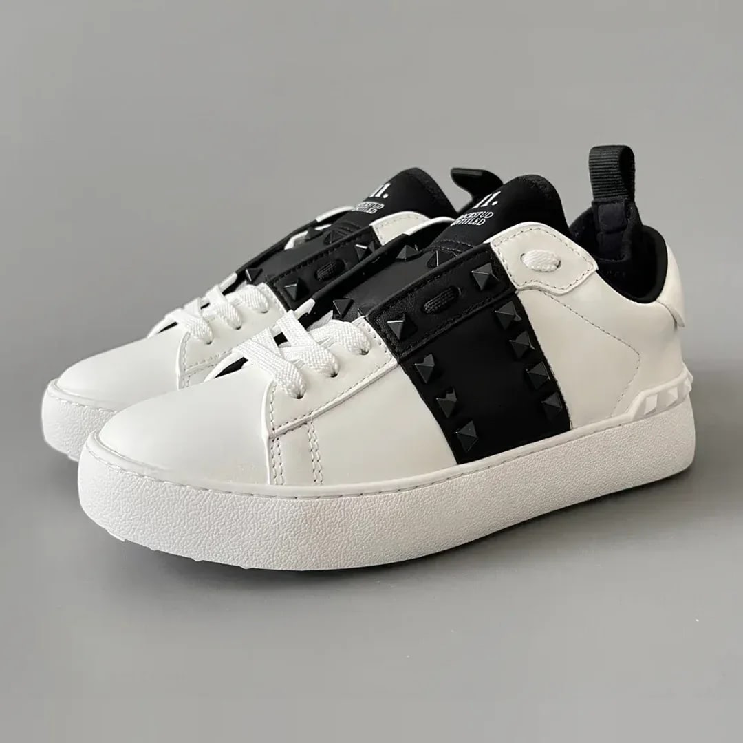Valentino Garavani Rockstud Untitled Sneaker