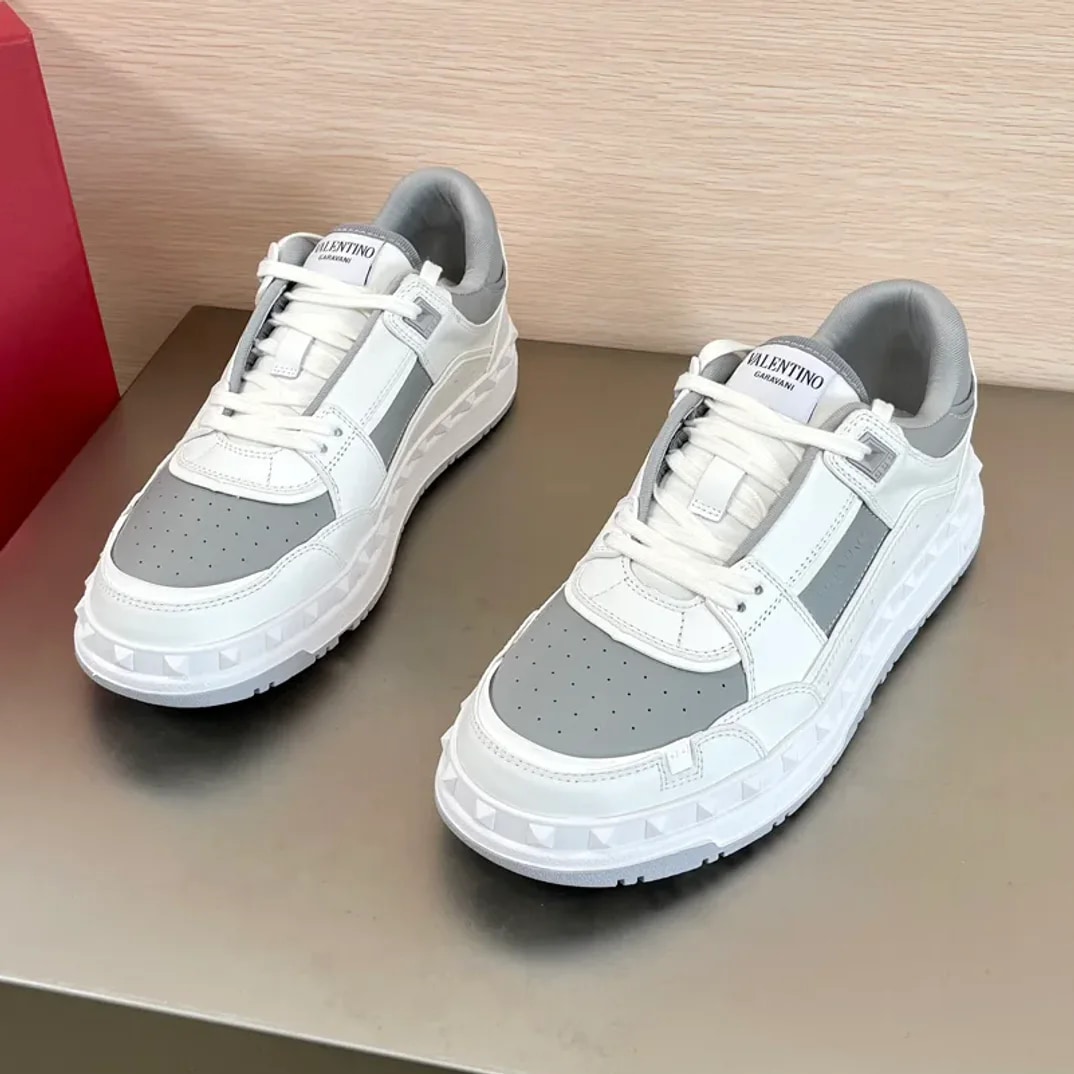 Valentino Garavani Freedots Sneaker
