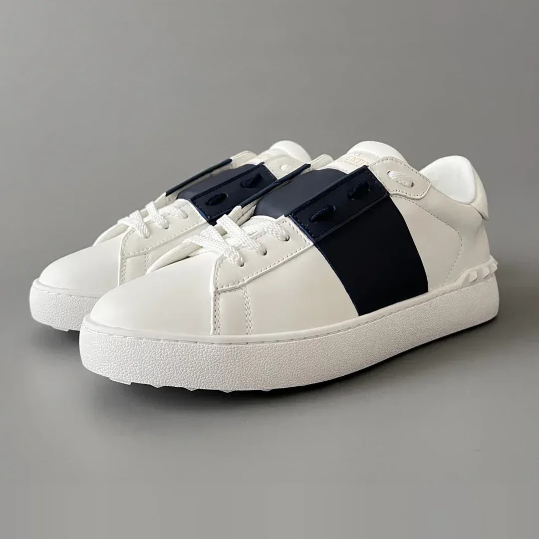 Valentino Garavani Rockstud Untitled Sneaker