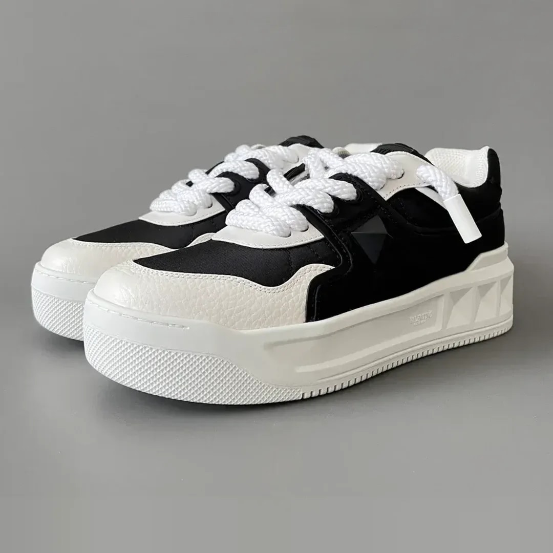 Valentino Garavani One Stud Sneaker