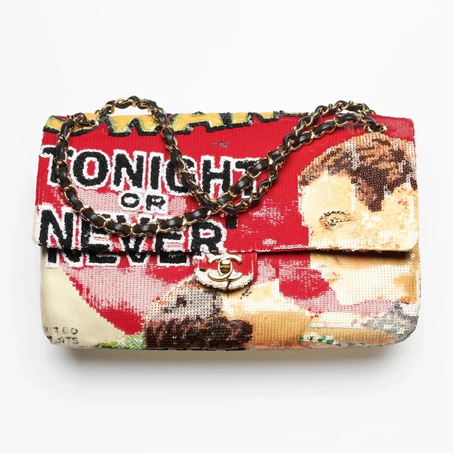 CHANEL Maxi Flap Bag