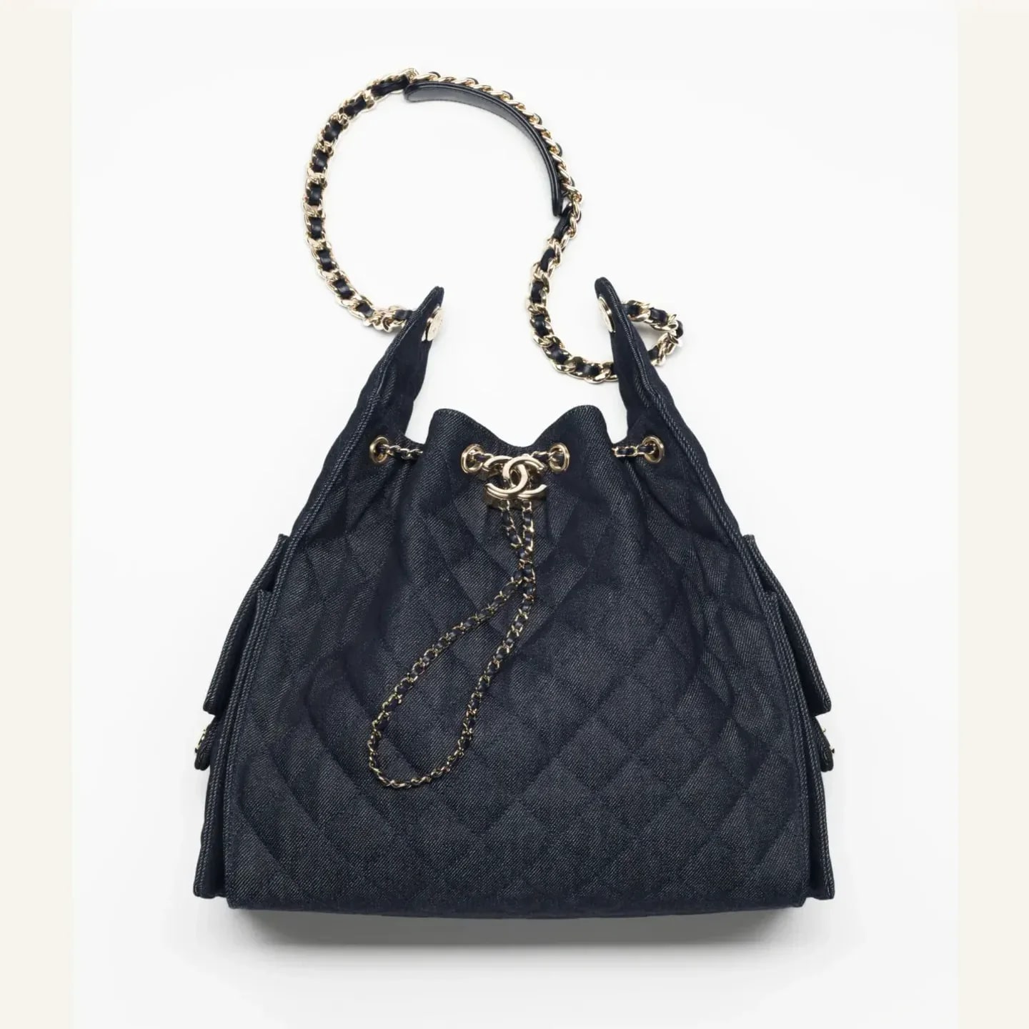 CHANEL 25 Medium Handbag