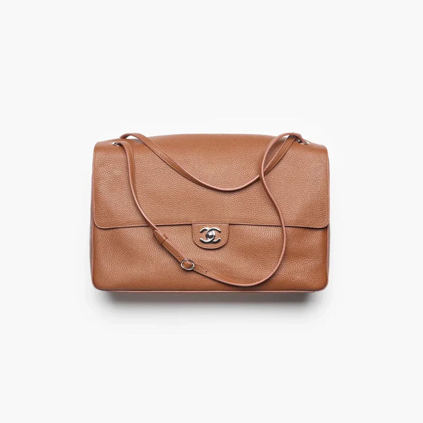CHANEL Maxi Flap Bag