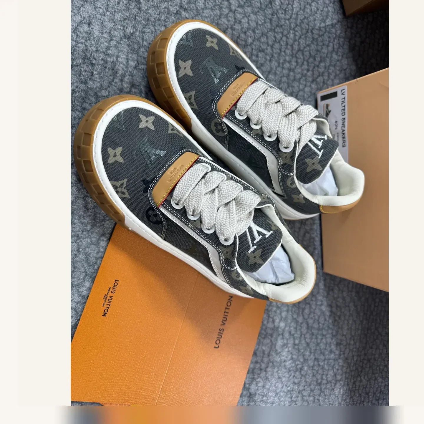 Louis Vuitton LV Trainer Sneaker