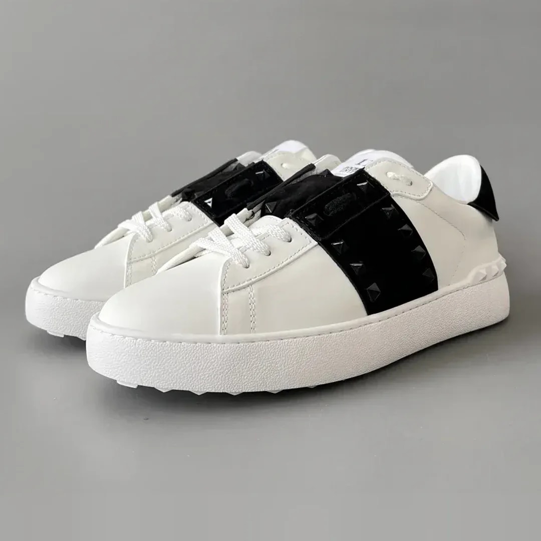 Valentino Garavani Rockstud Untitled Sneaker