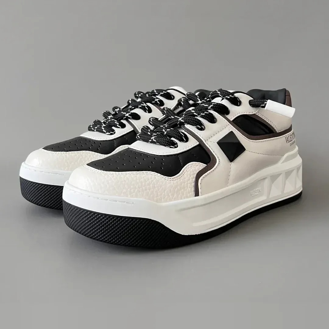 Valentino Garavani One Stud Sneaker