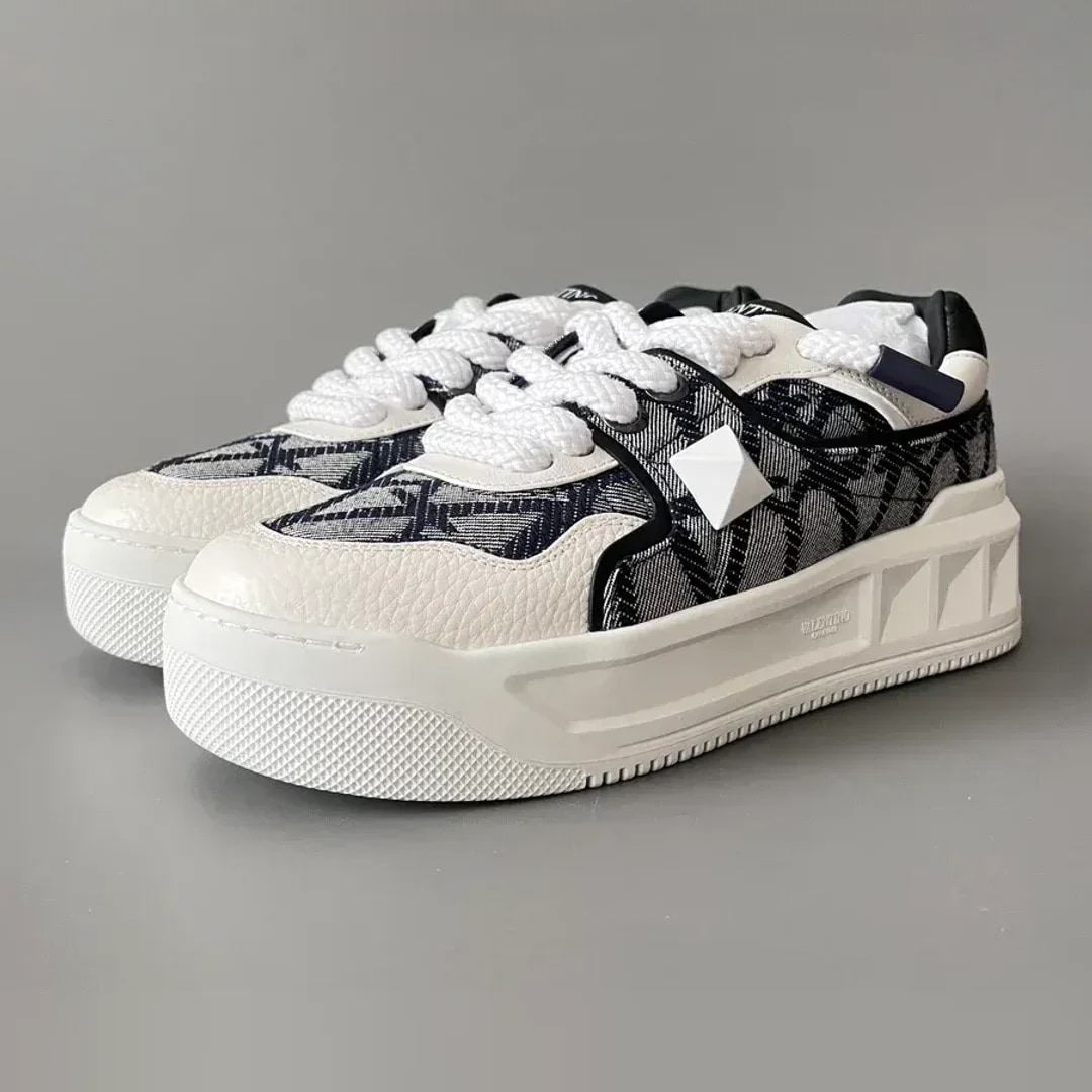 Valentino Garavani One Stud Sneaker