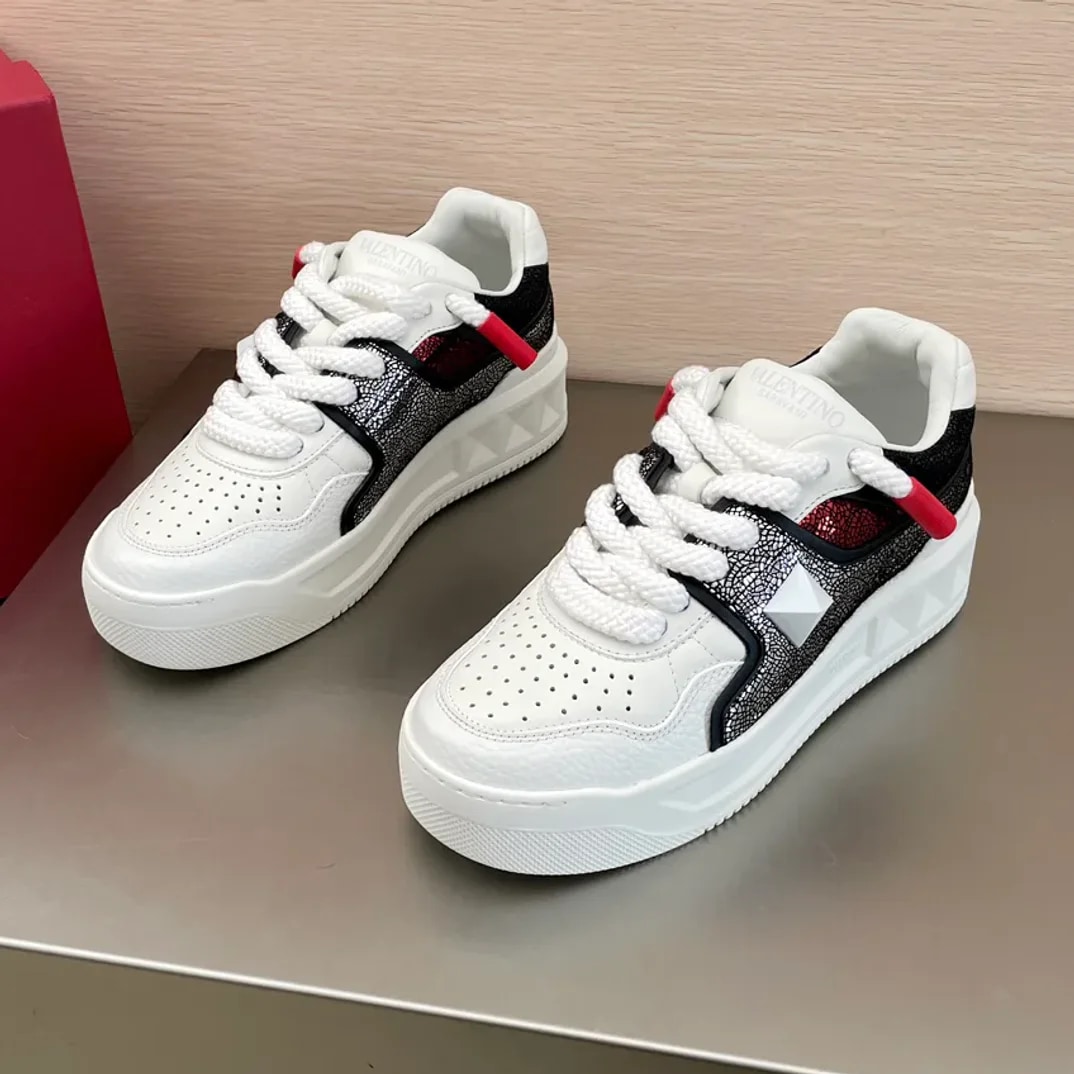 Valentino Garavani One Stud XL Sneaker